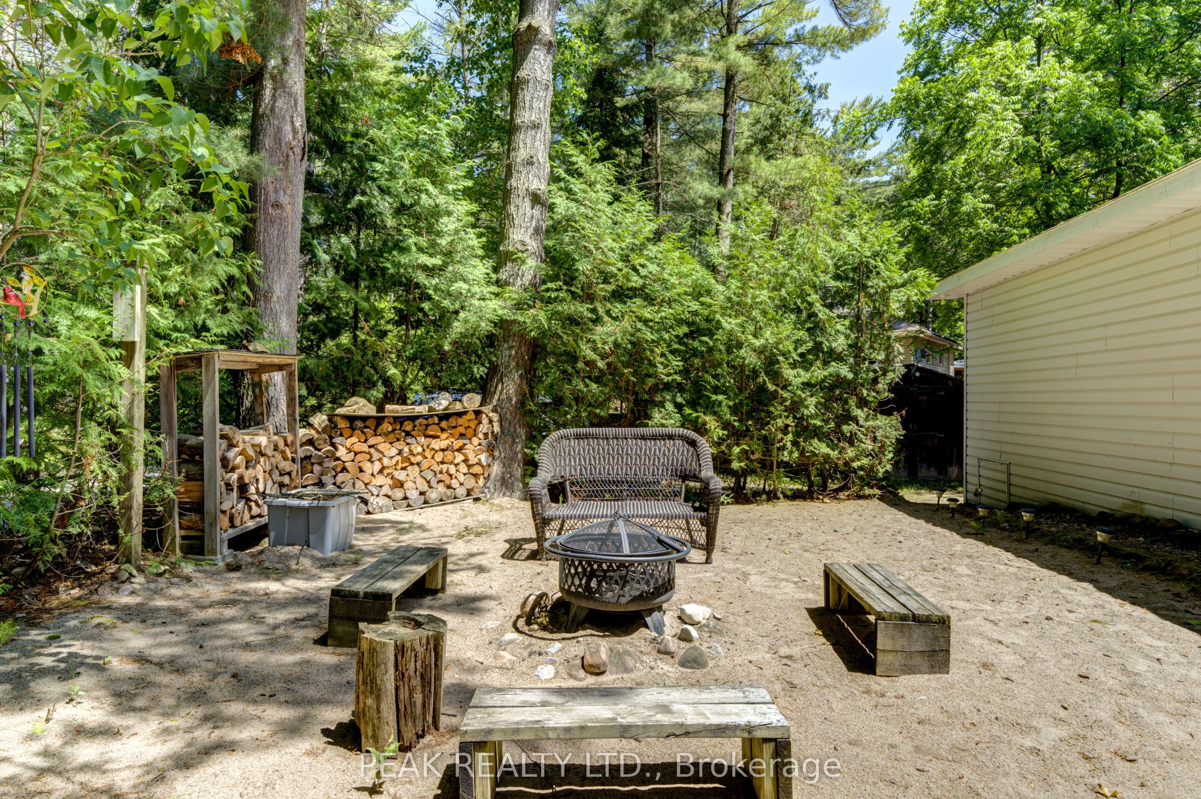 35 Lakeside Drive