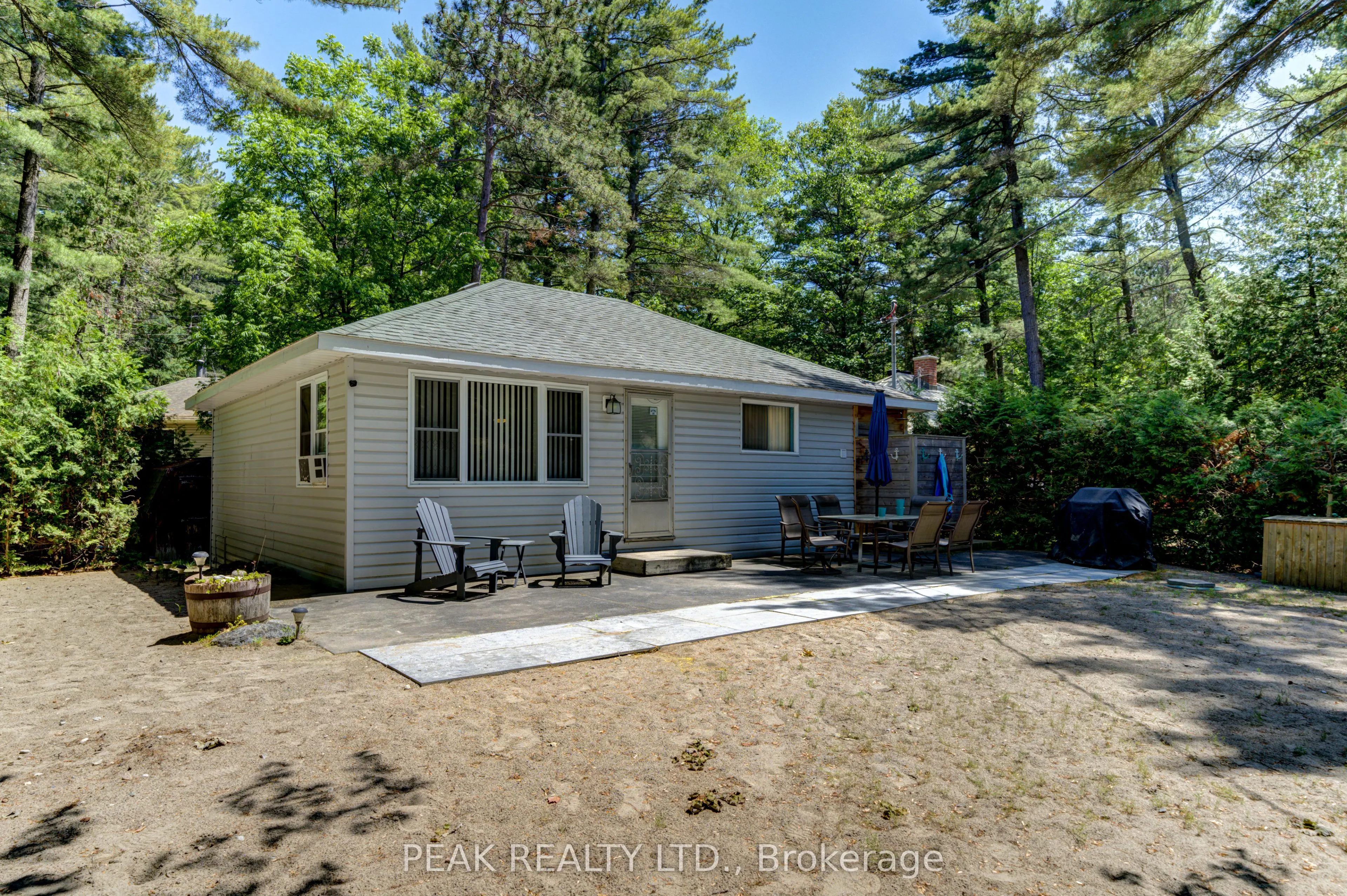 35 Lakeside Drive