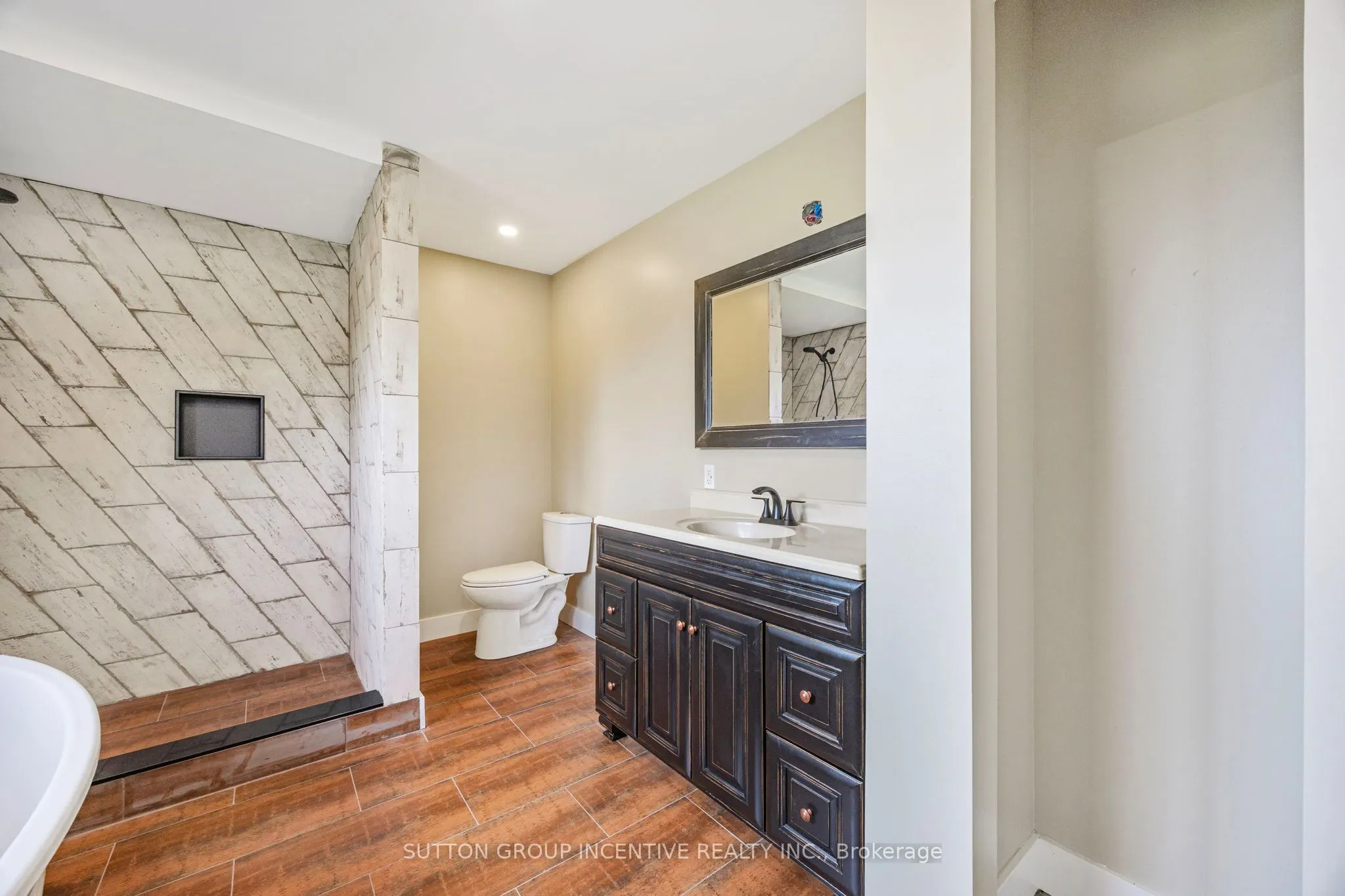 2266 FOXMEAD Road