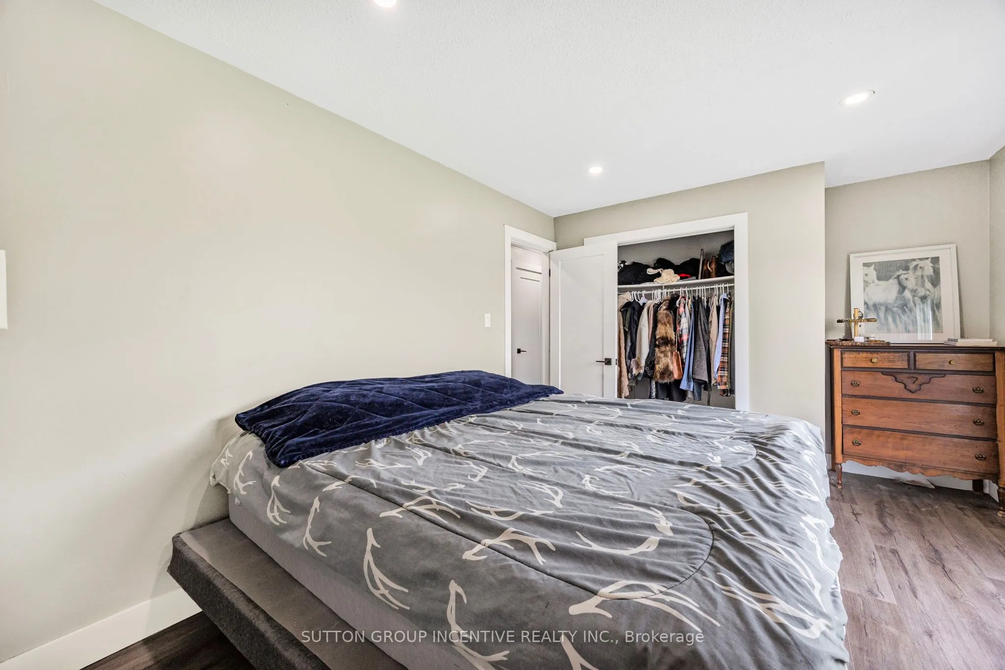 2266 FOXMEAD Road