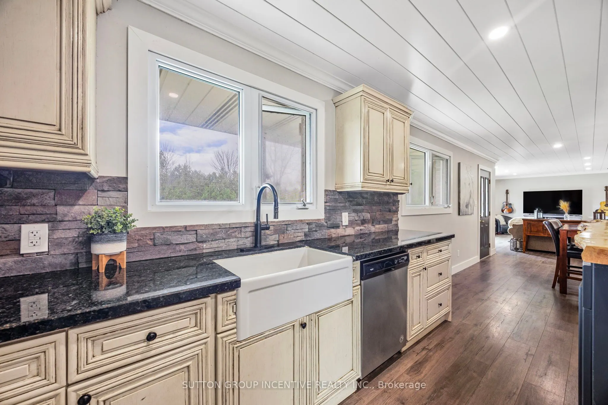 2266 FOXMEAD Road