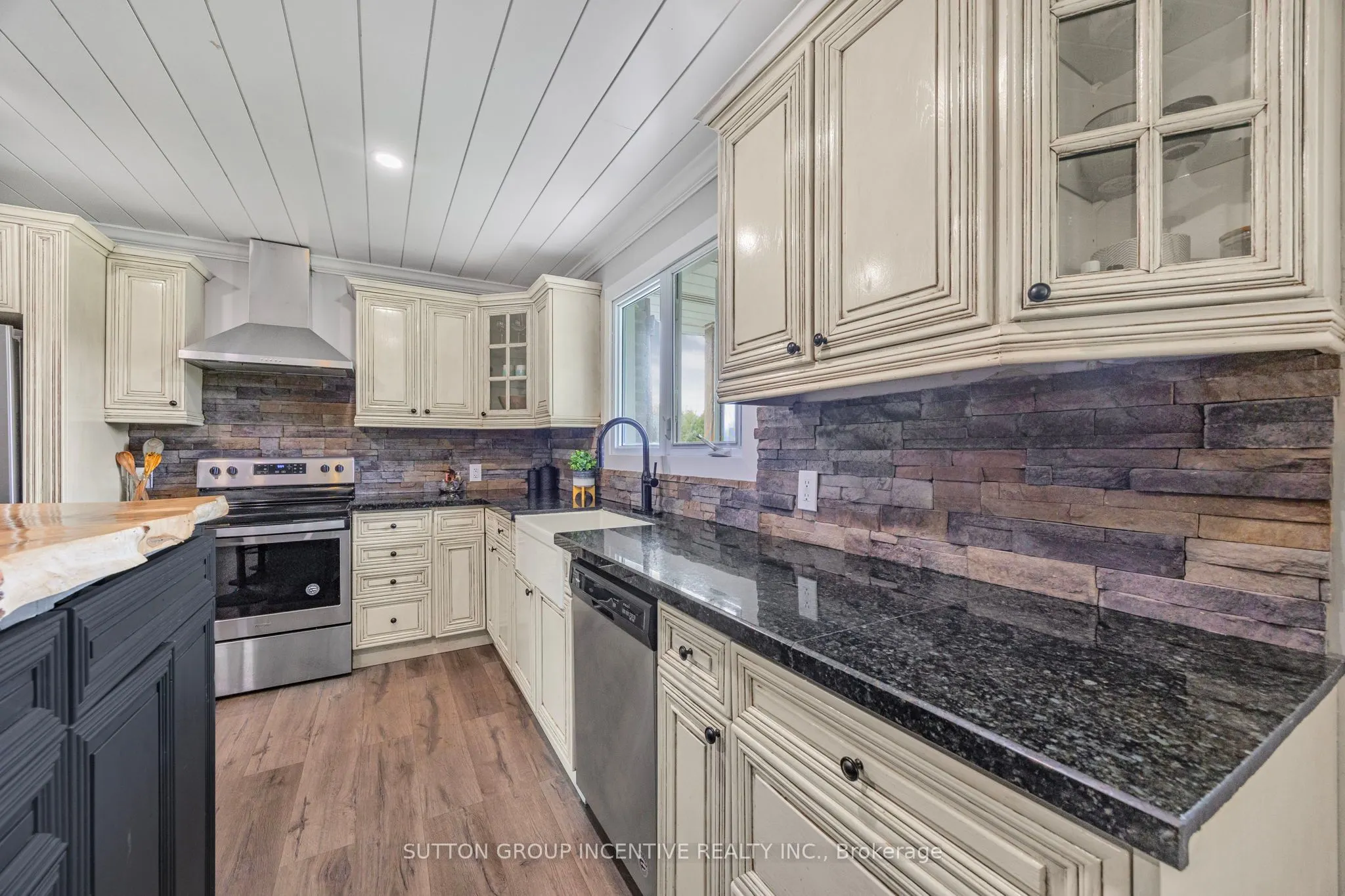 2266 FOXMEAD Road