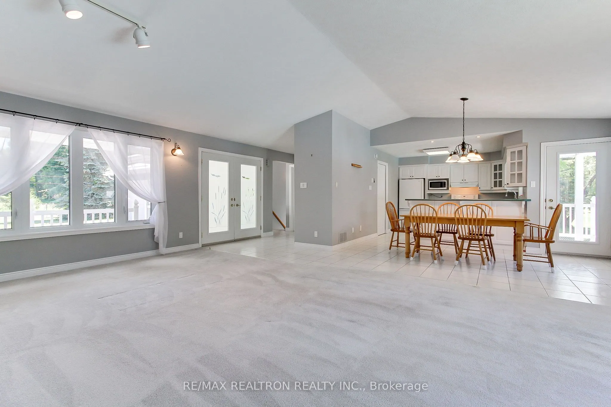 170 Concession 5 West Road