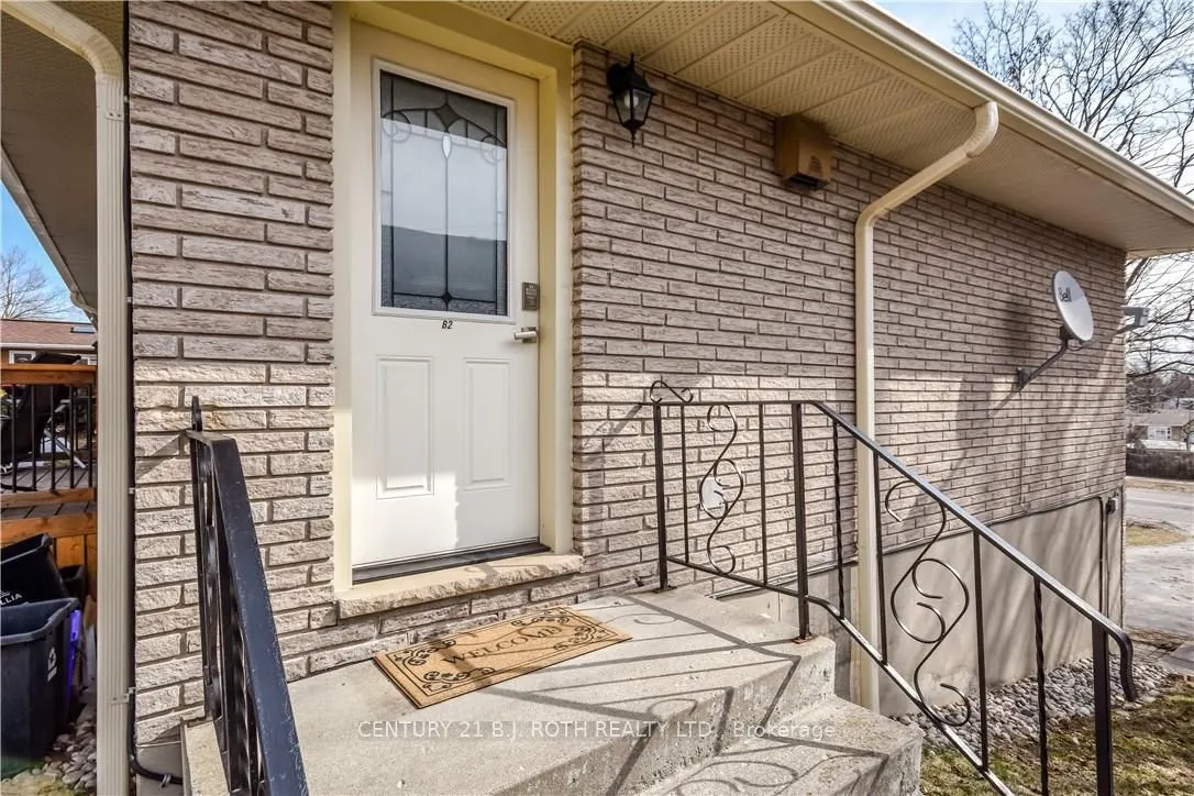 644 MISSISSAGA Street W