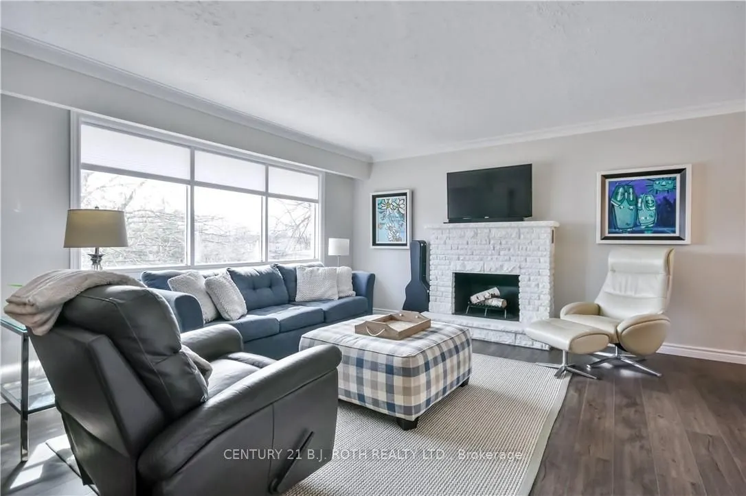 644 MISSISSAGA Street W