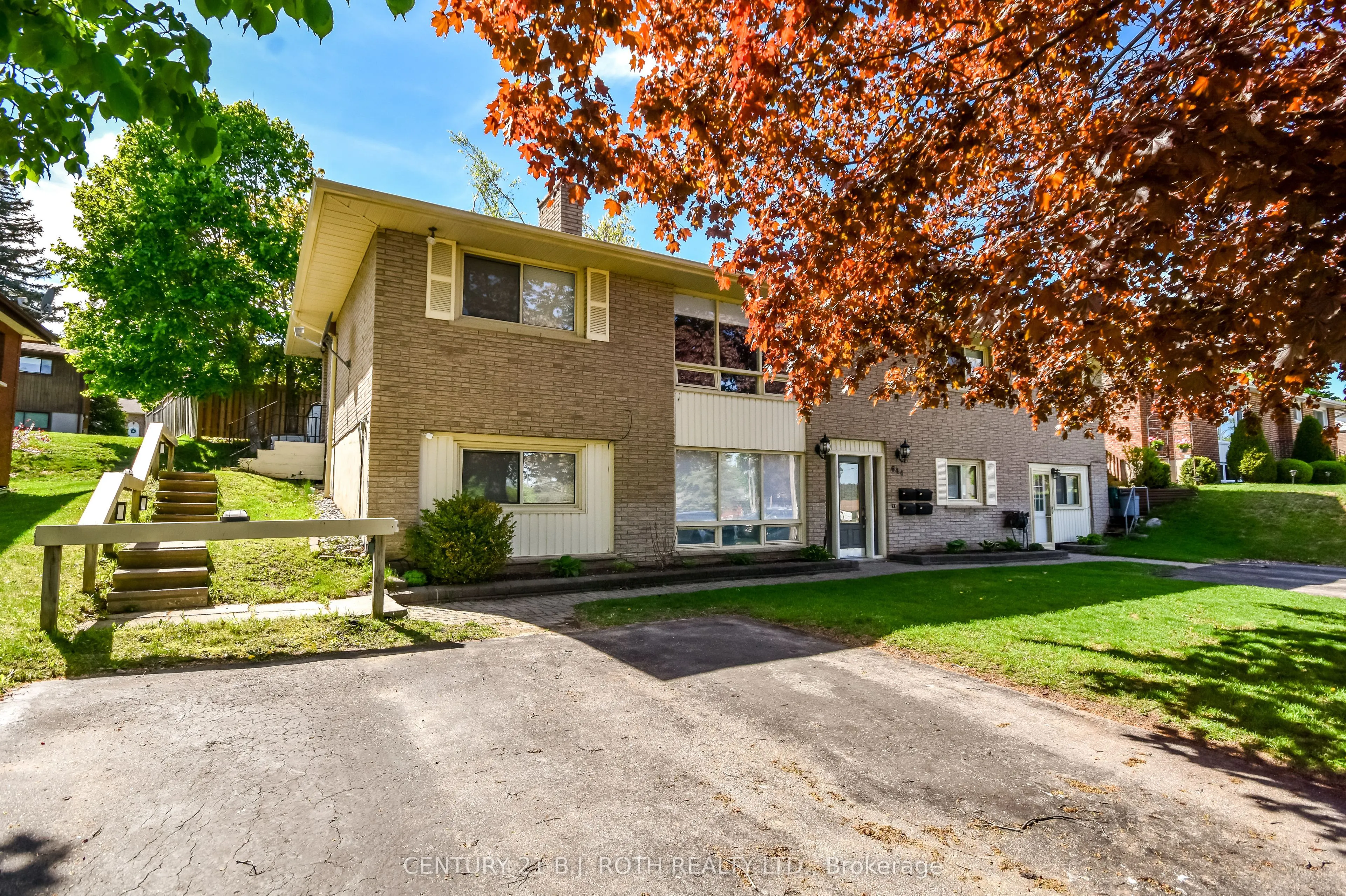 644 MISSISSAGA Street W