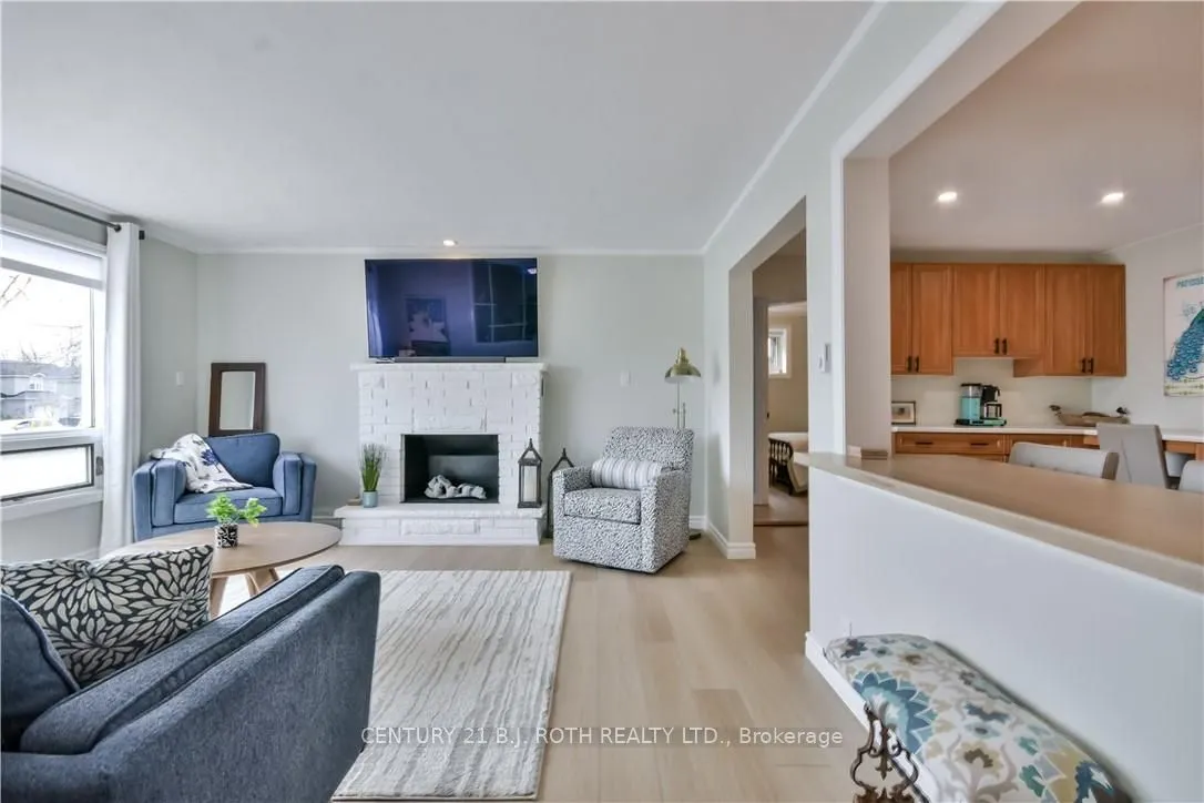 644 MISSISSAGA Street W