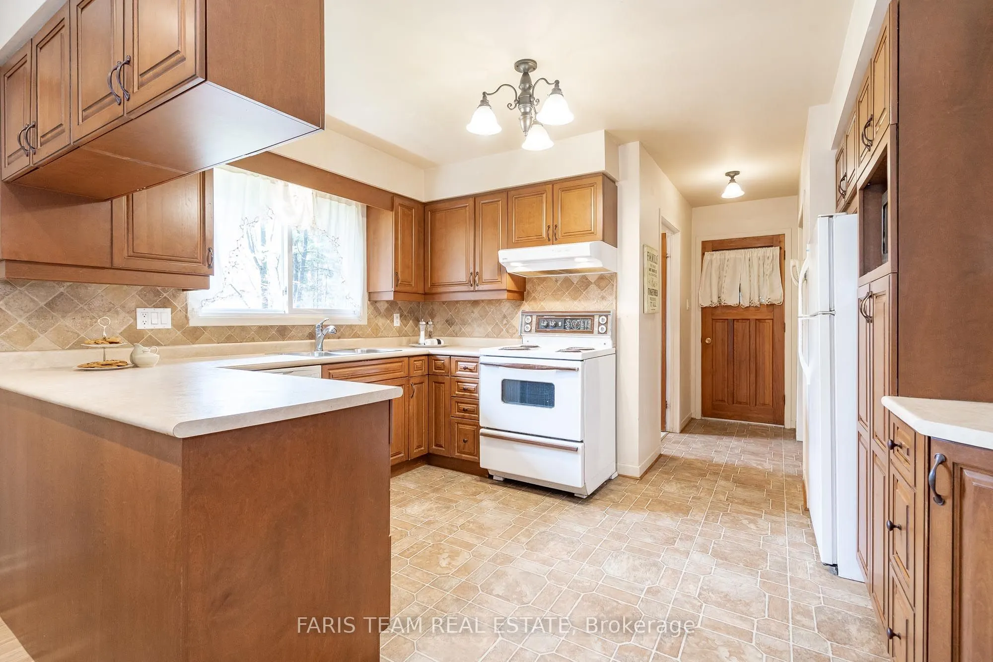 15 Lawrence Avenue