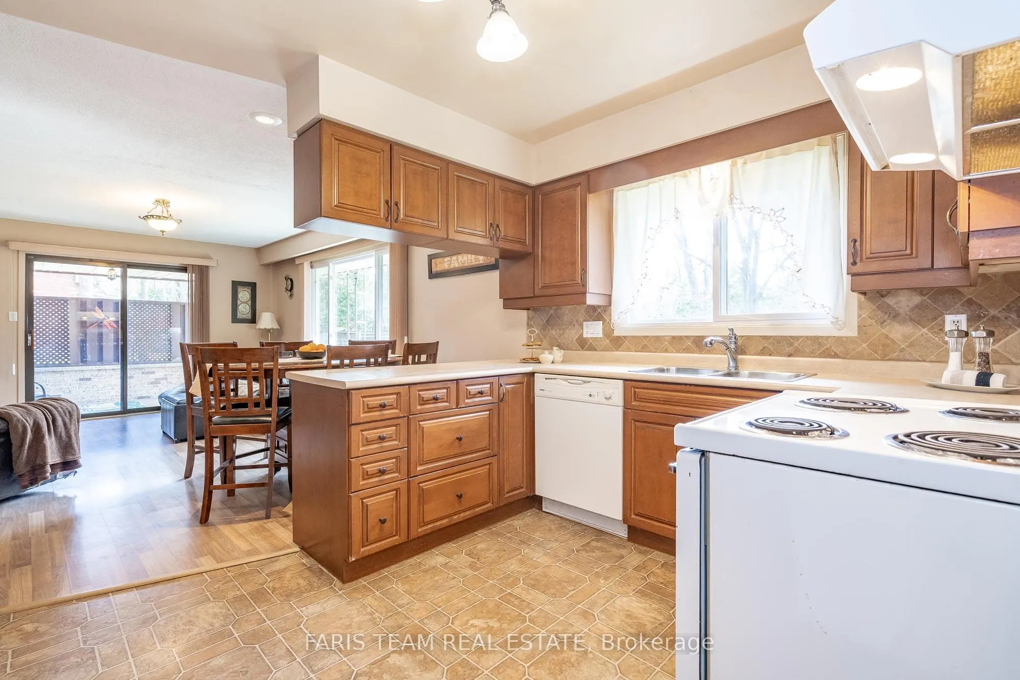 15 Lawrence Avenue