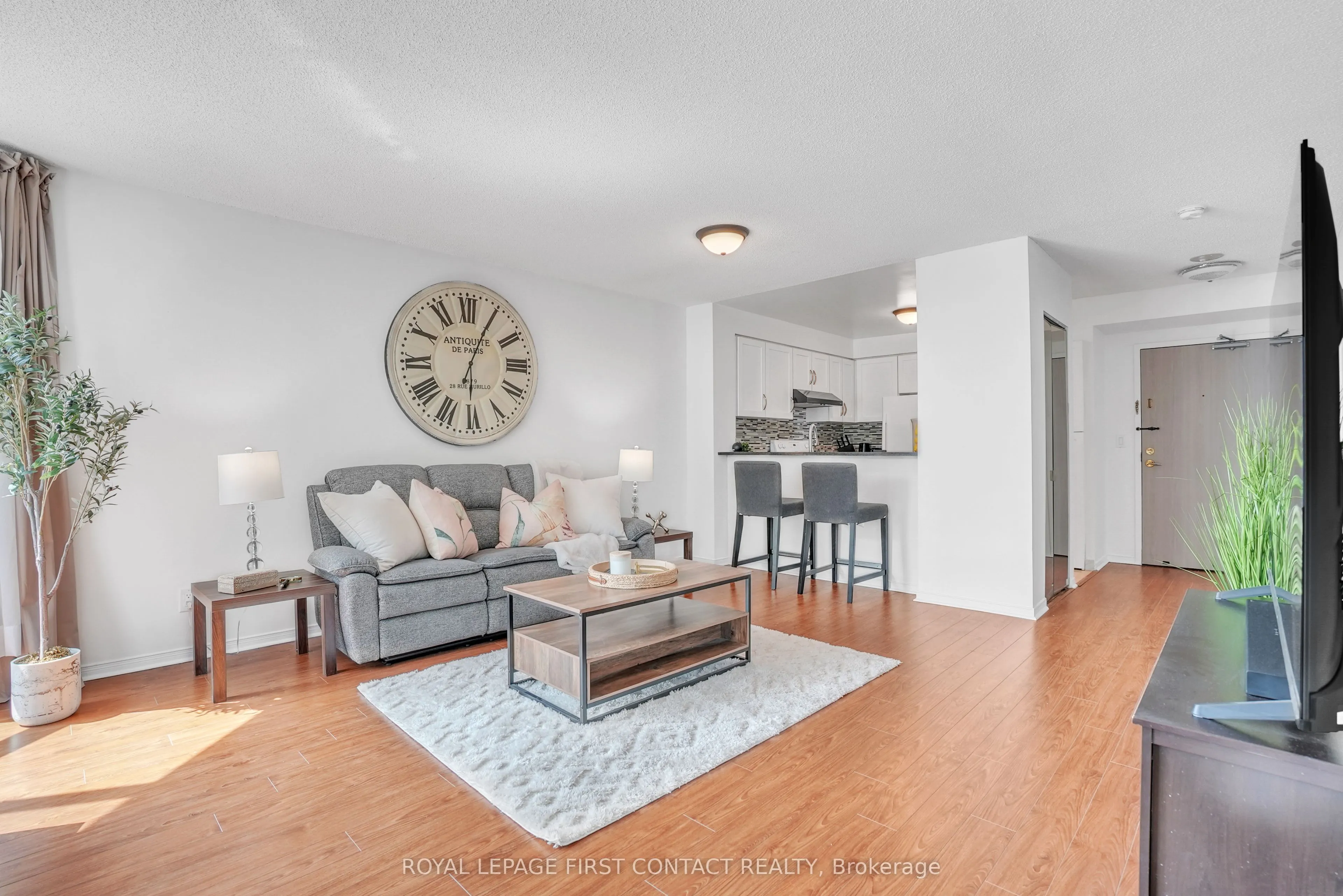 140 Dunlop Street E, #908