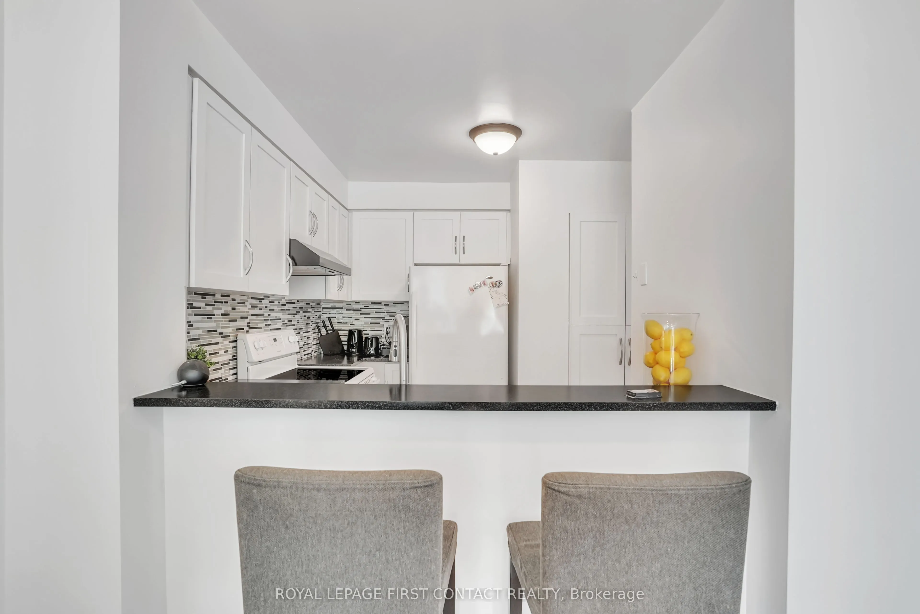 140 Dunlop Street E, #908