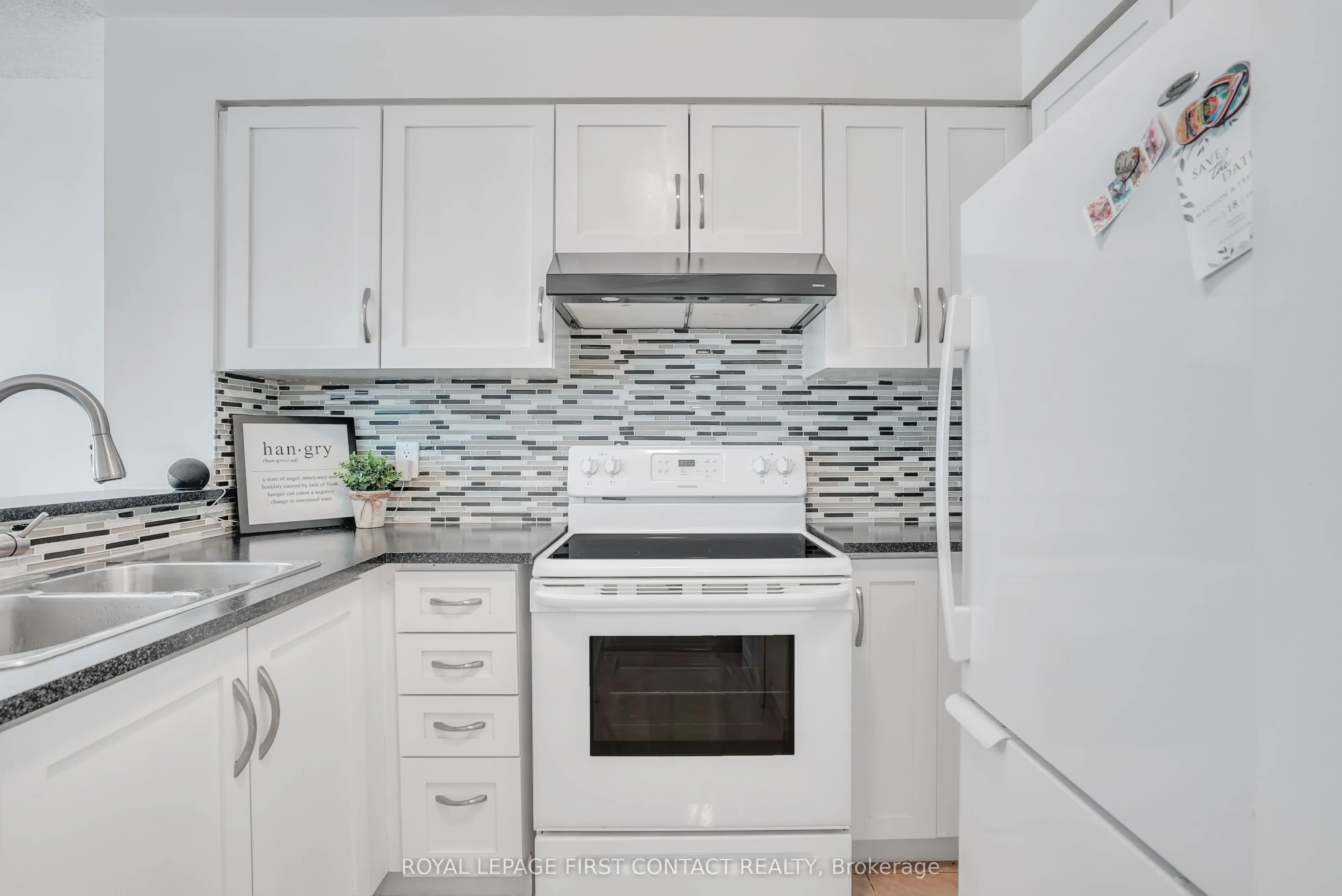 140 Dunlop Street E, #908