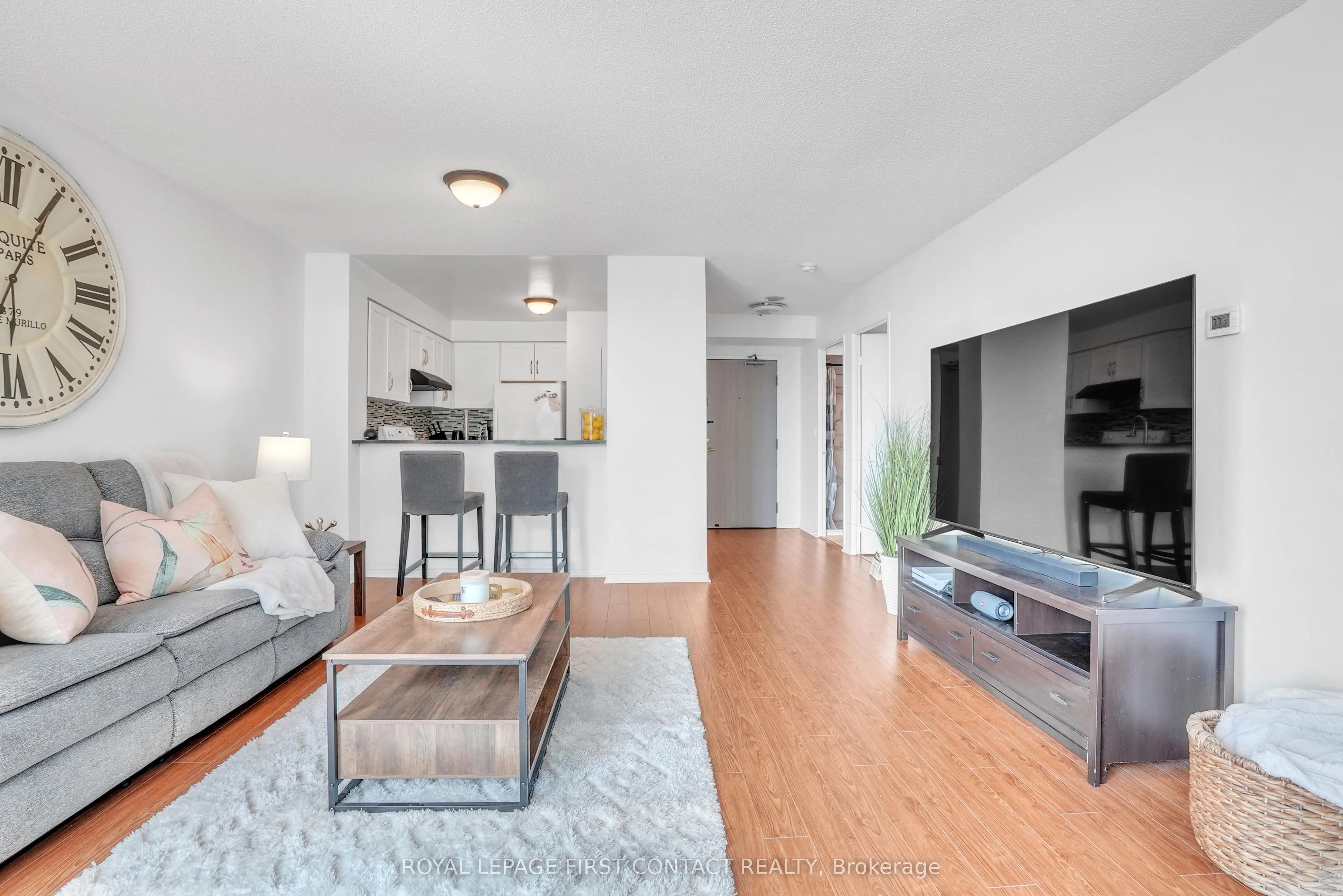 140 Dunlop Street E, #908