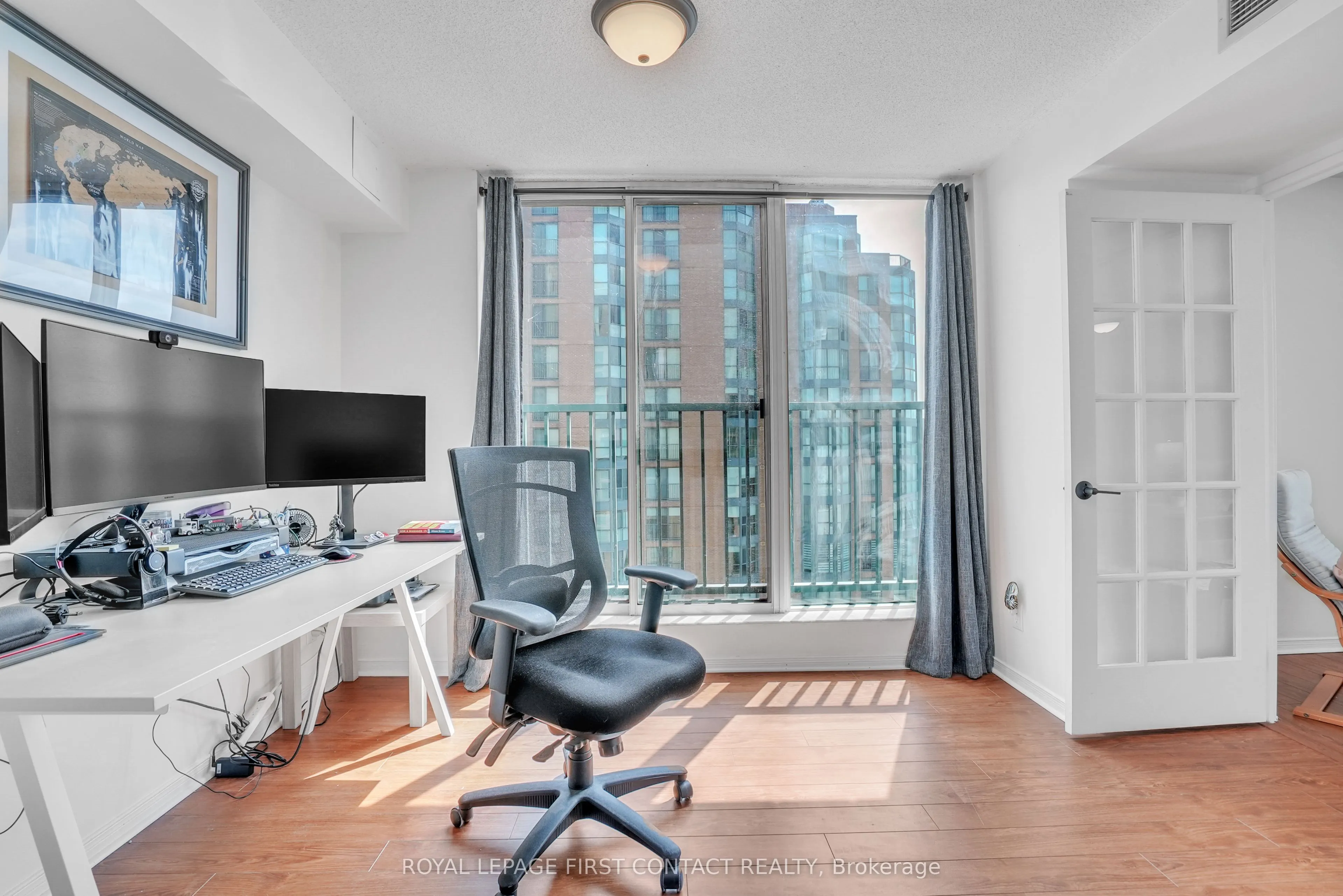 140 Dunlop Street E, #908