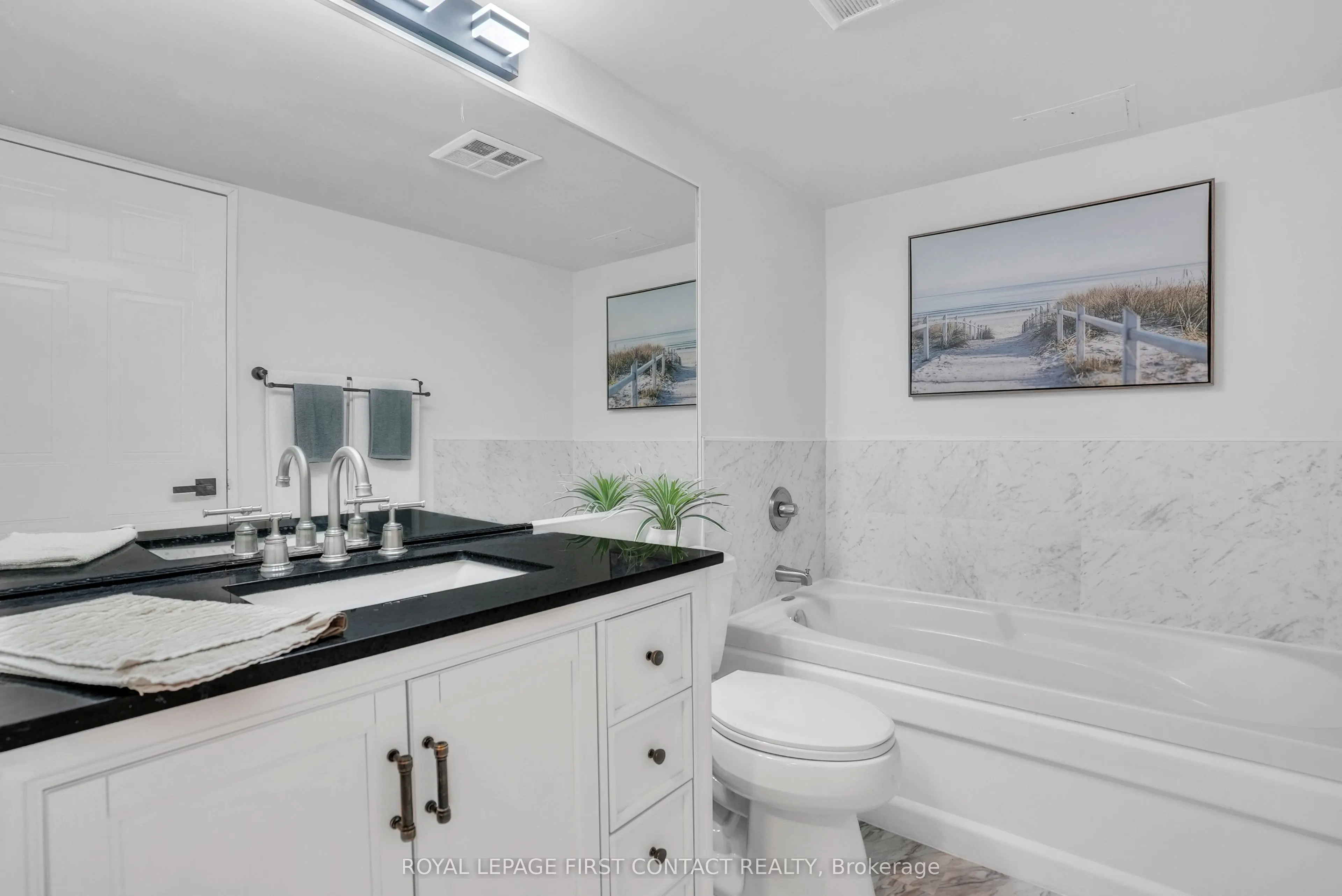 140 Dunlop Street E, #908