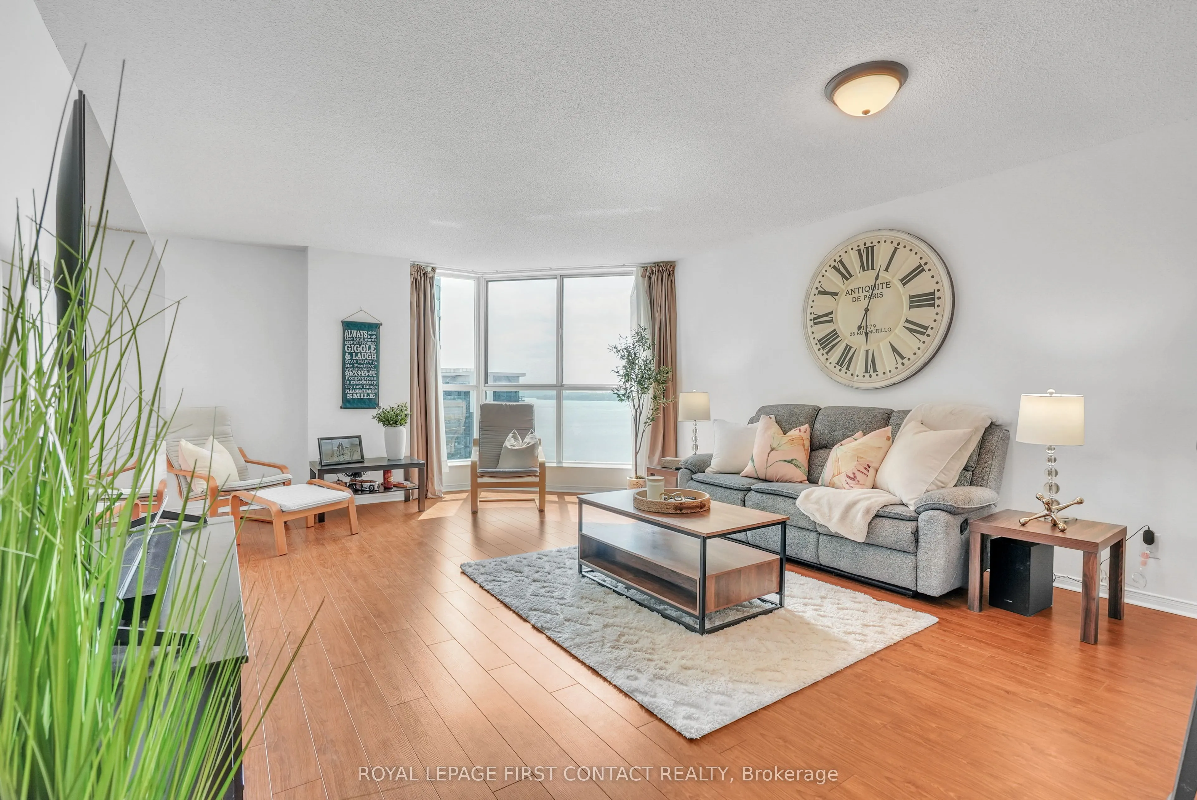 140 Dunlop Street E, #908
