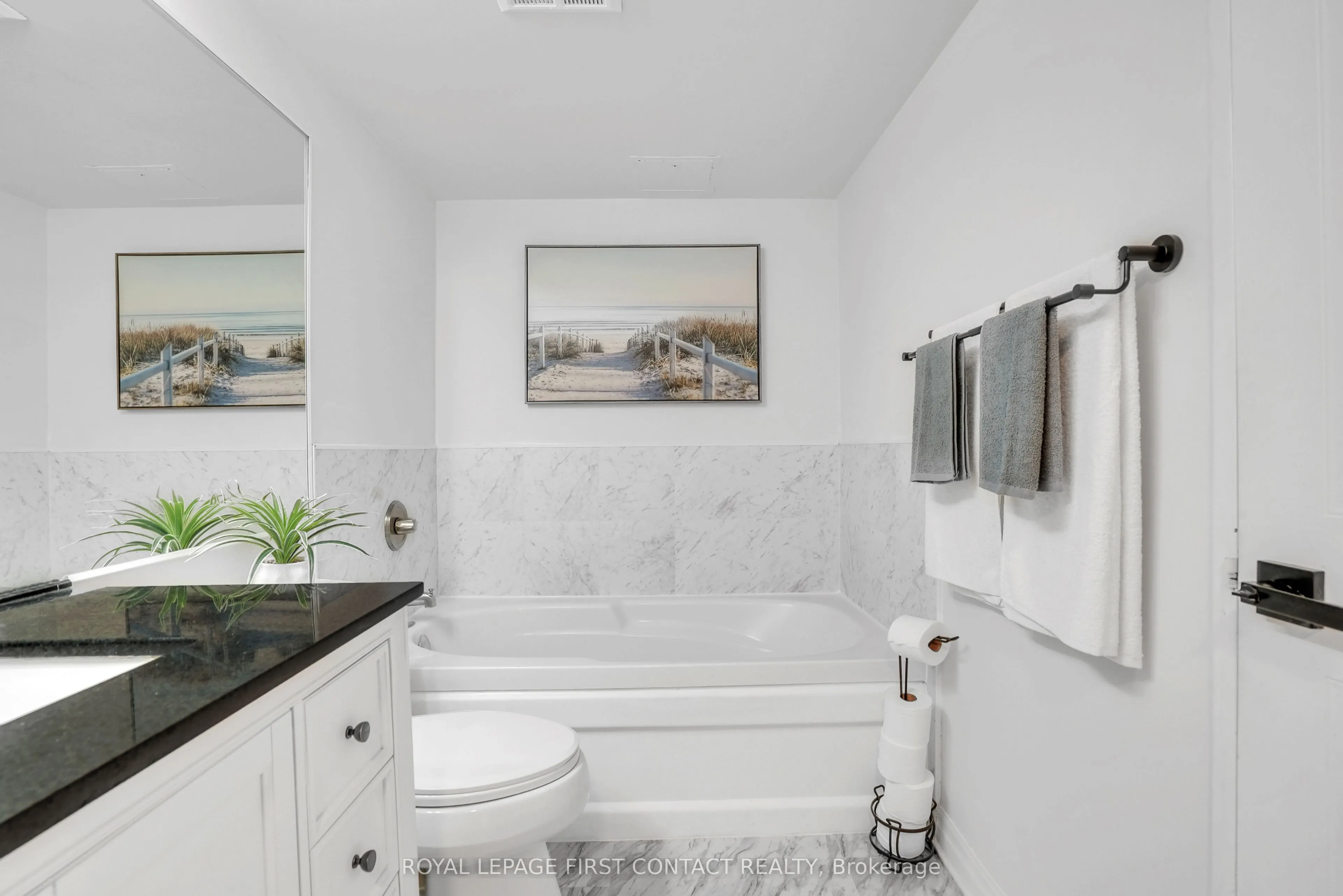 140 Dunlop Street E, #908