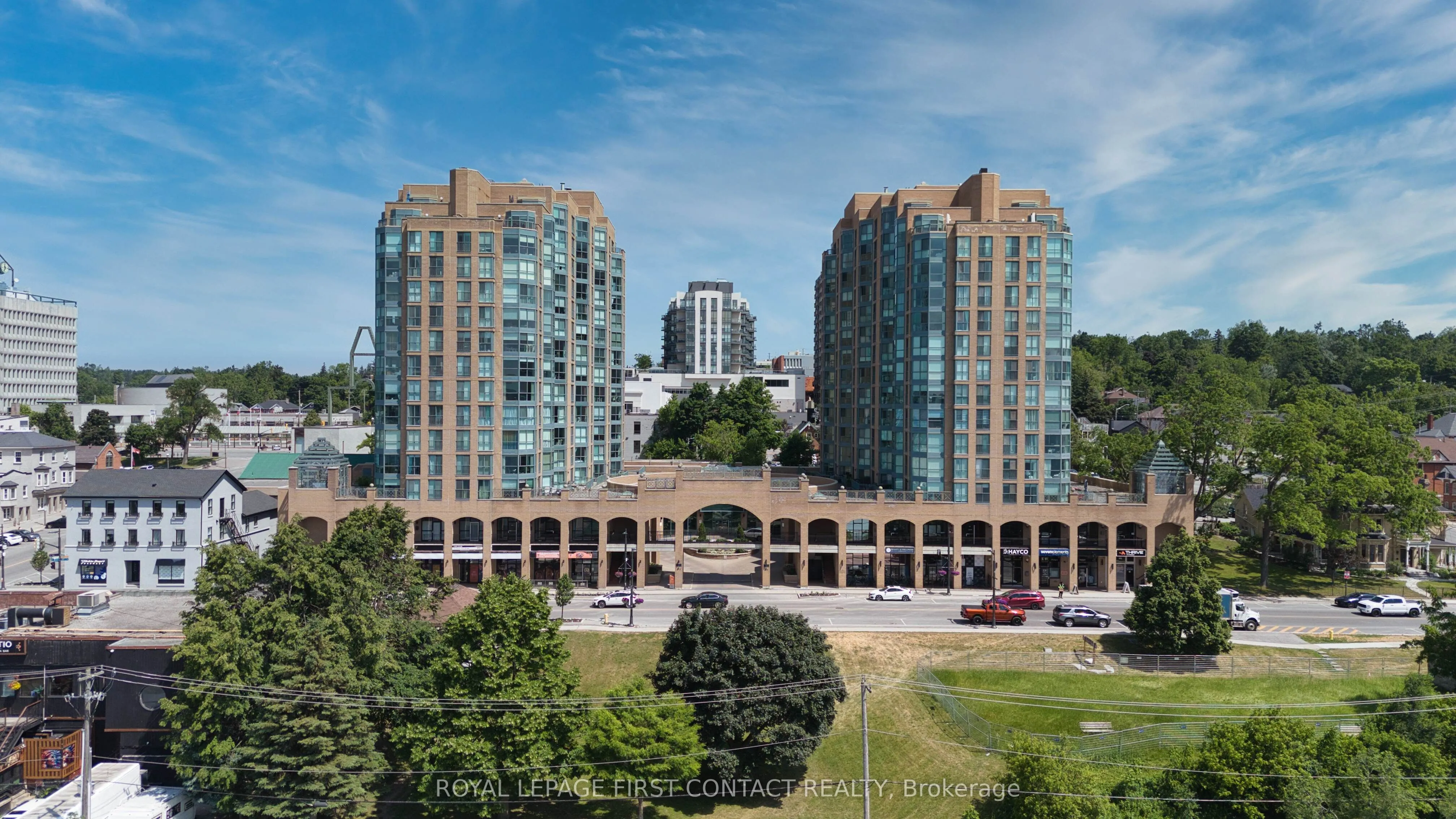 140 Dunlop Street E, #908
