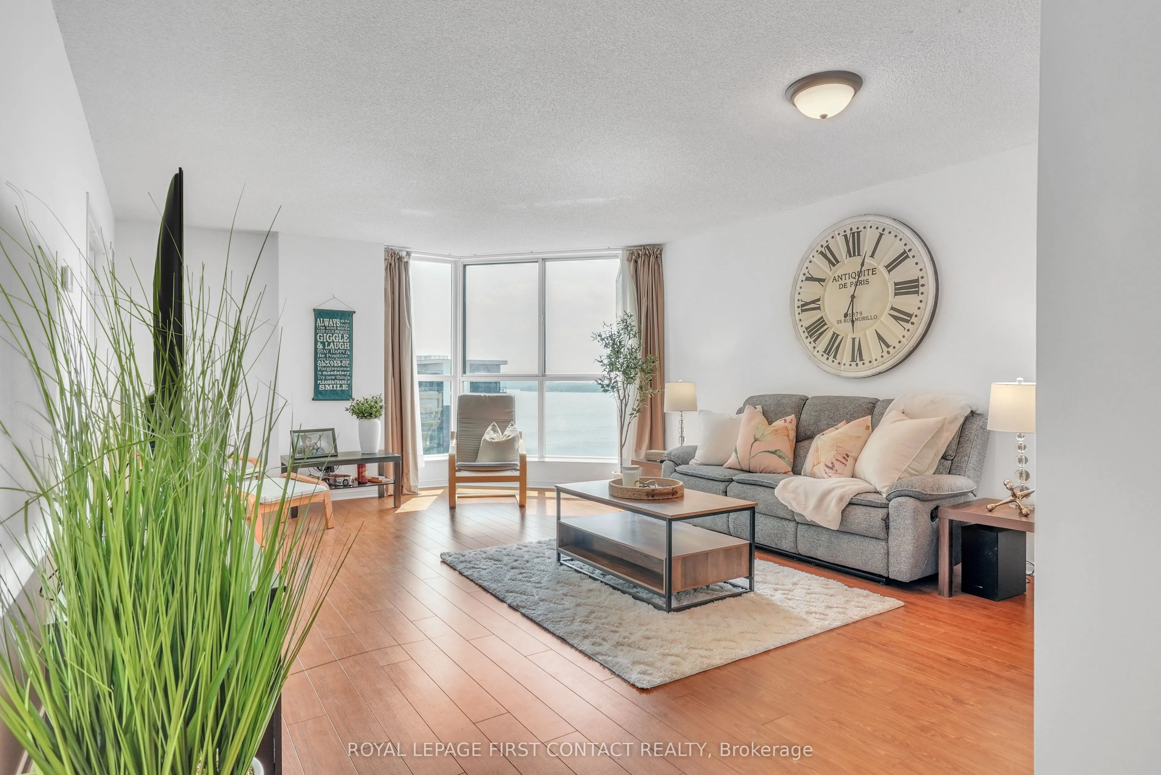 140 Dunlop Street E, #908