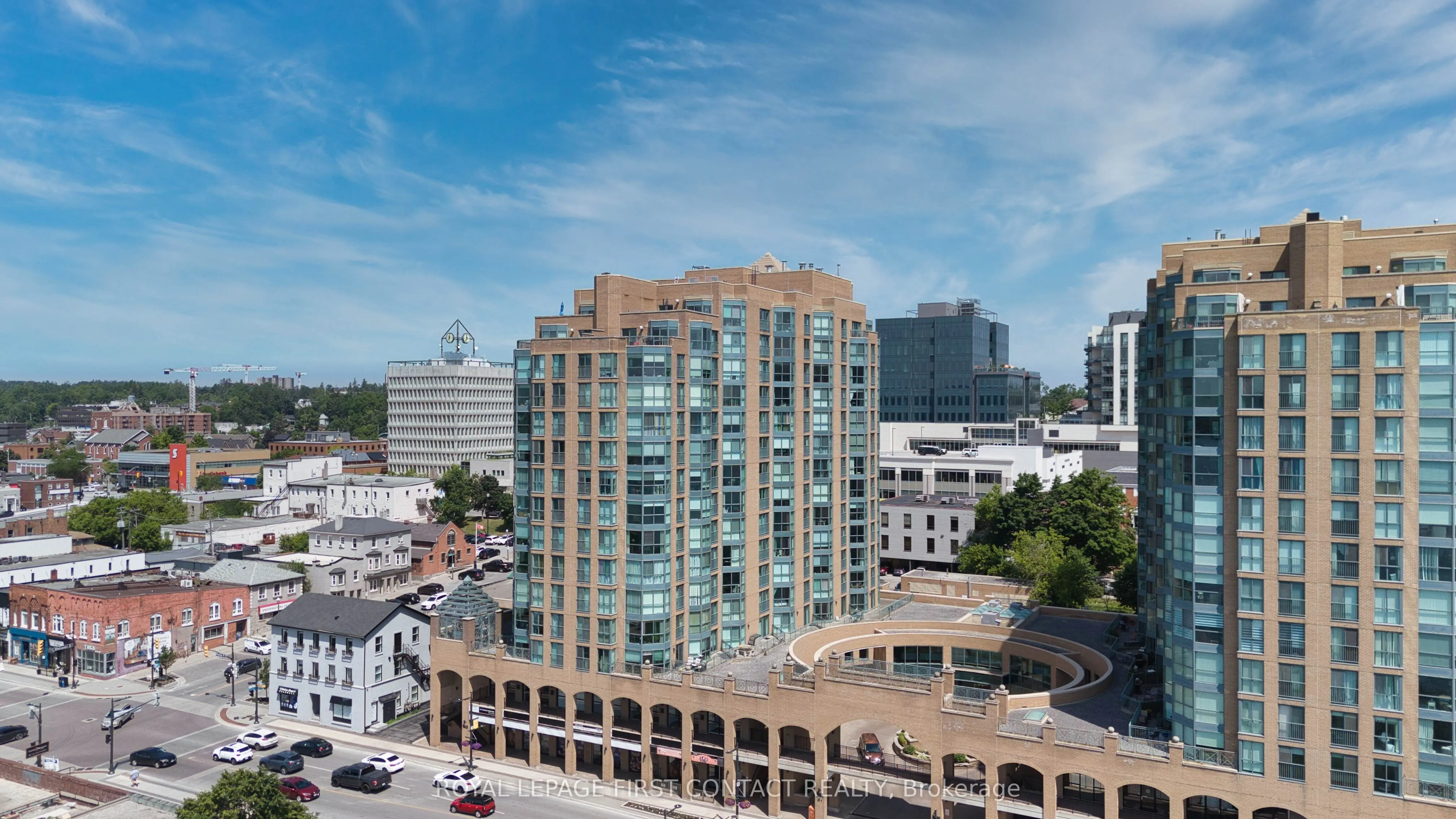 140 Dunlop Street E, #908