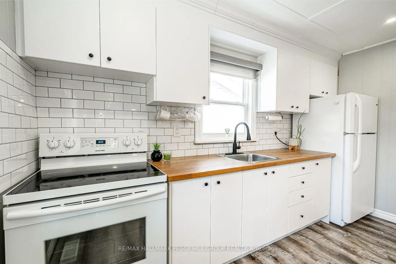 1939 Tiny Beaches Road S