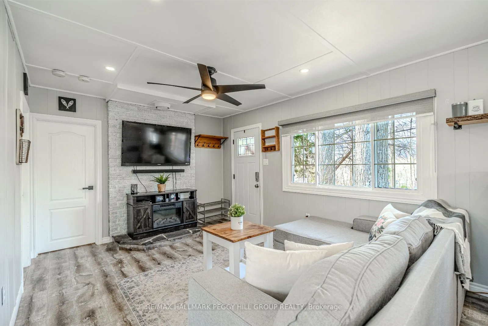1939 Tiny Beaches Road S