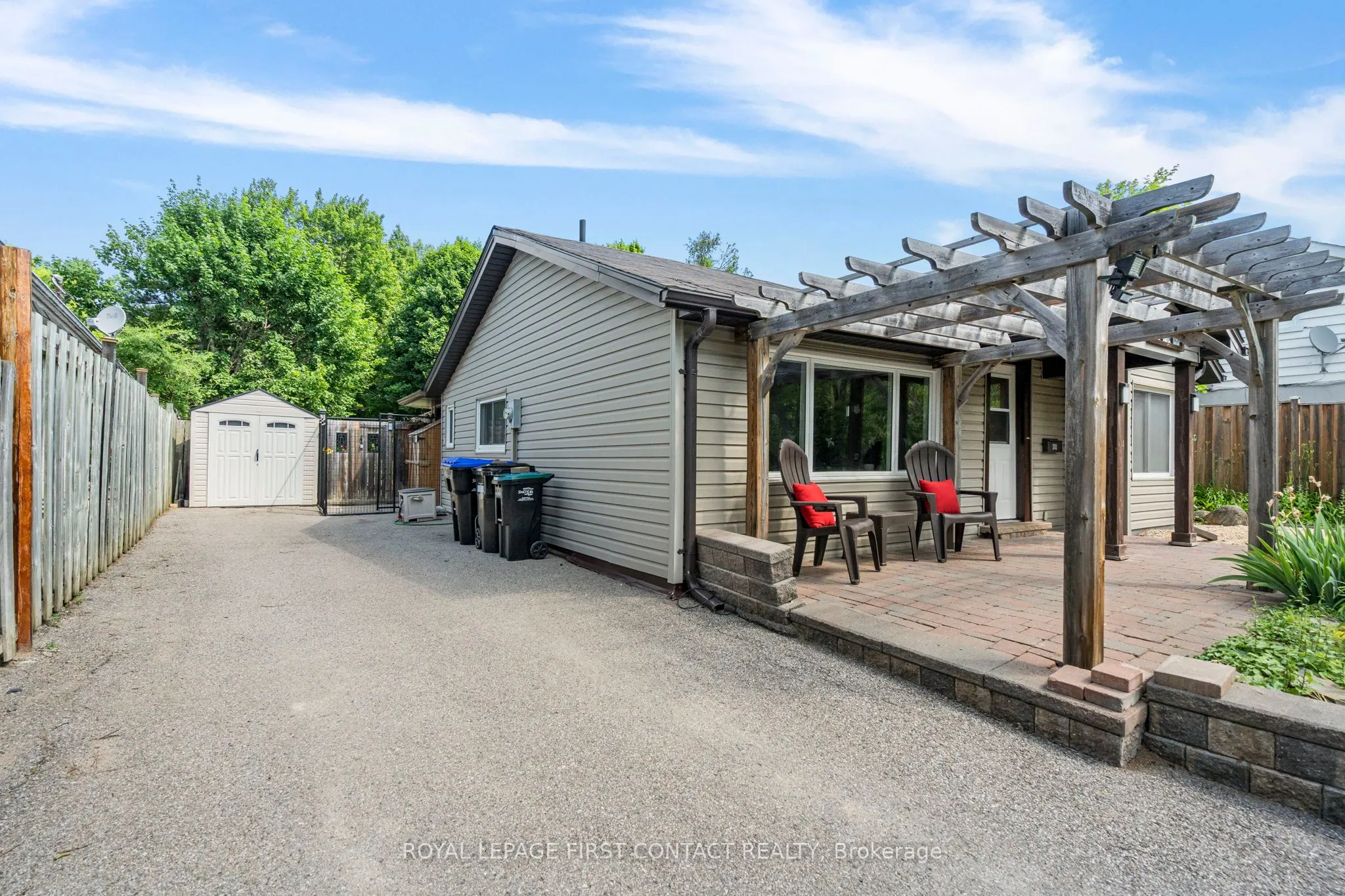 318 Shanty Bay Rd Road
