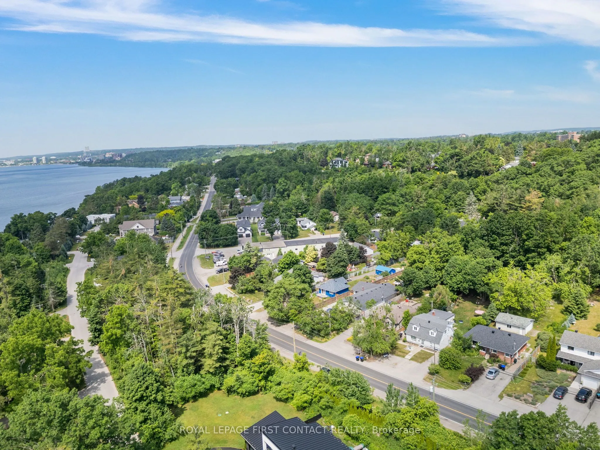 318 Shanty Bay Rd Road