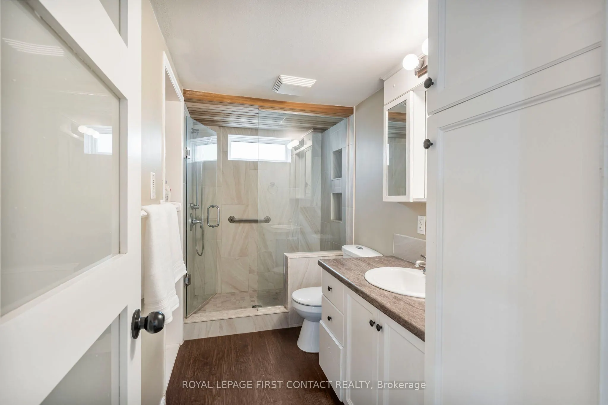 318 Shanty Bay Rd Road