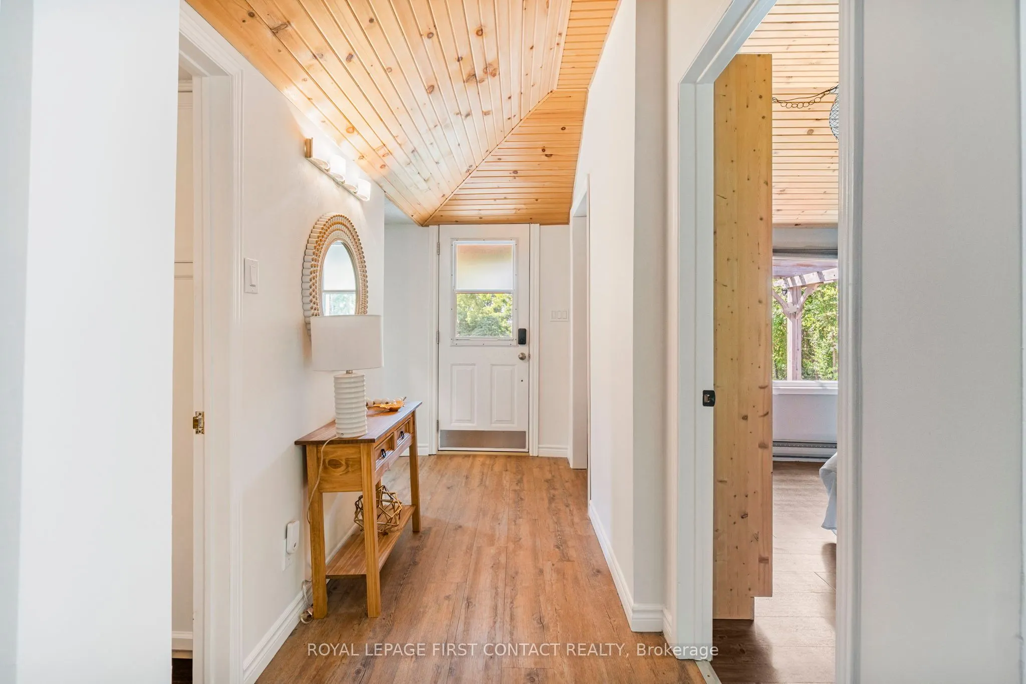 318 Shanty Bay Rd Road