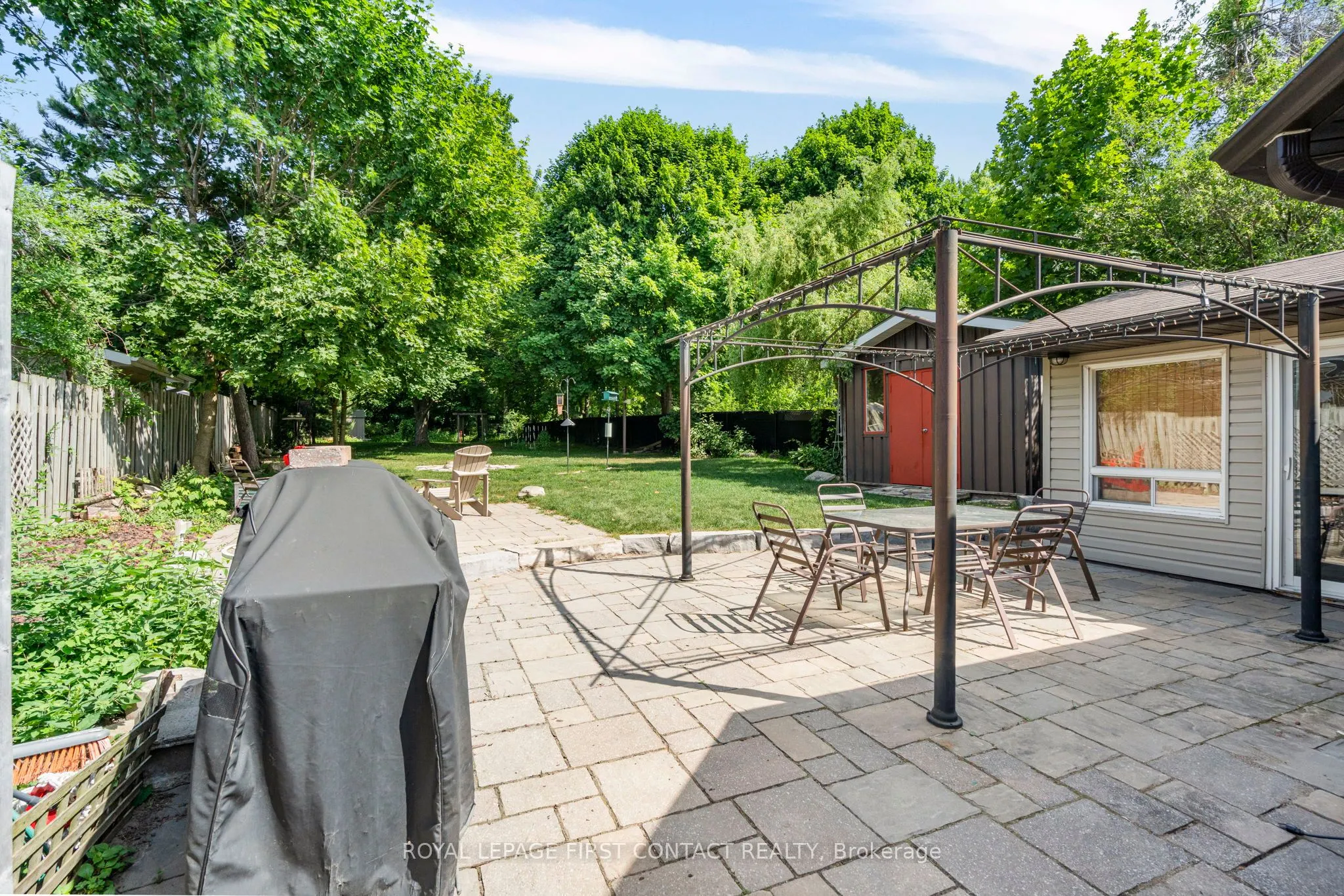 318 Shanty Bay Rd Road