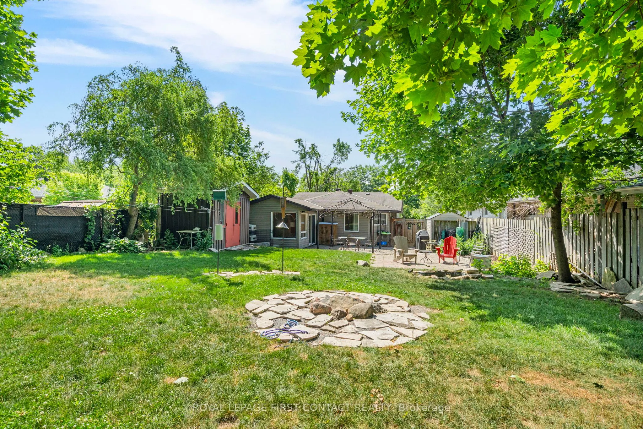 318 Shanty Bay Rd Road
