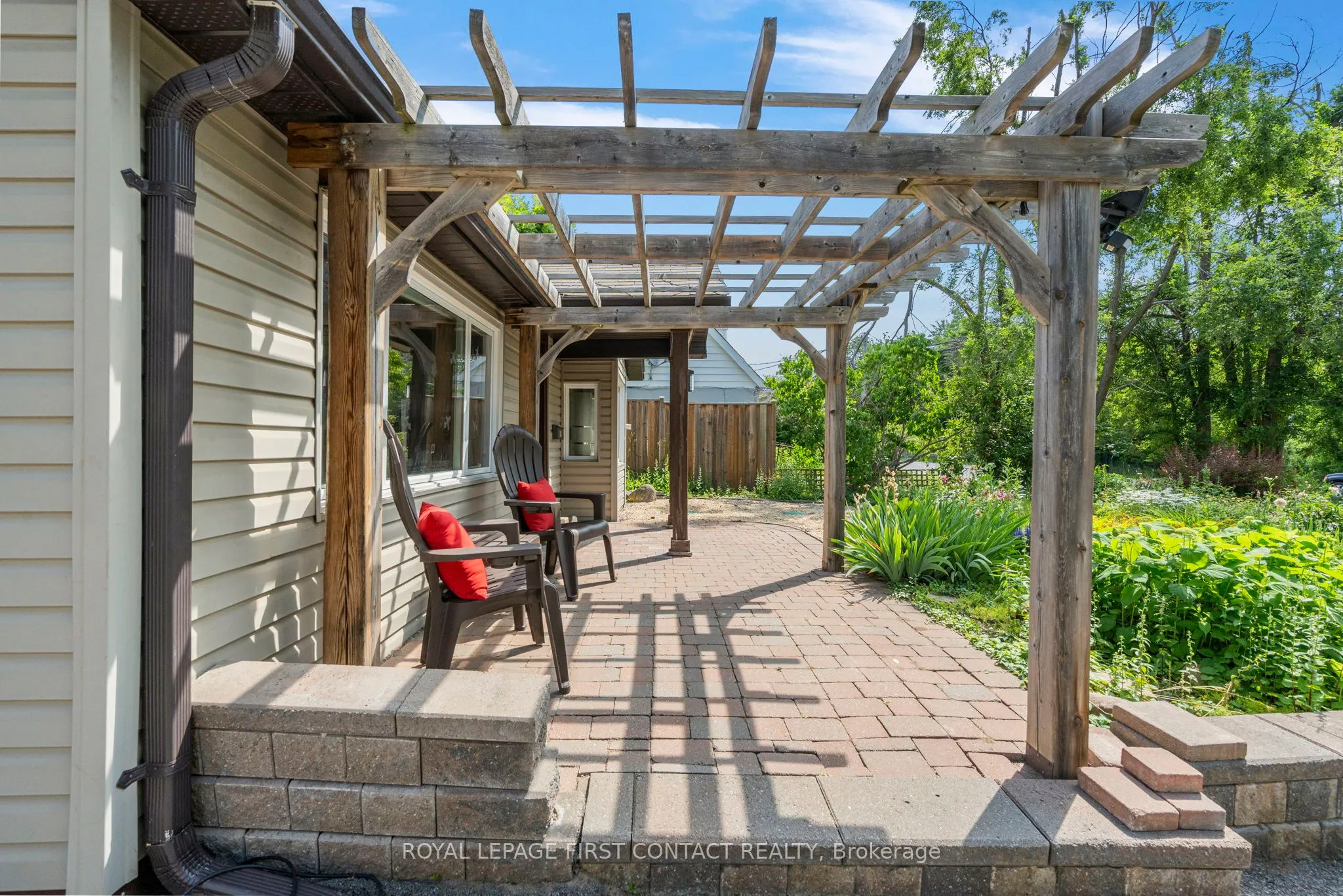 318 Shanty Bay Rd Road