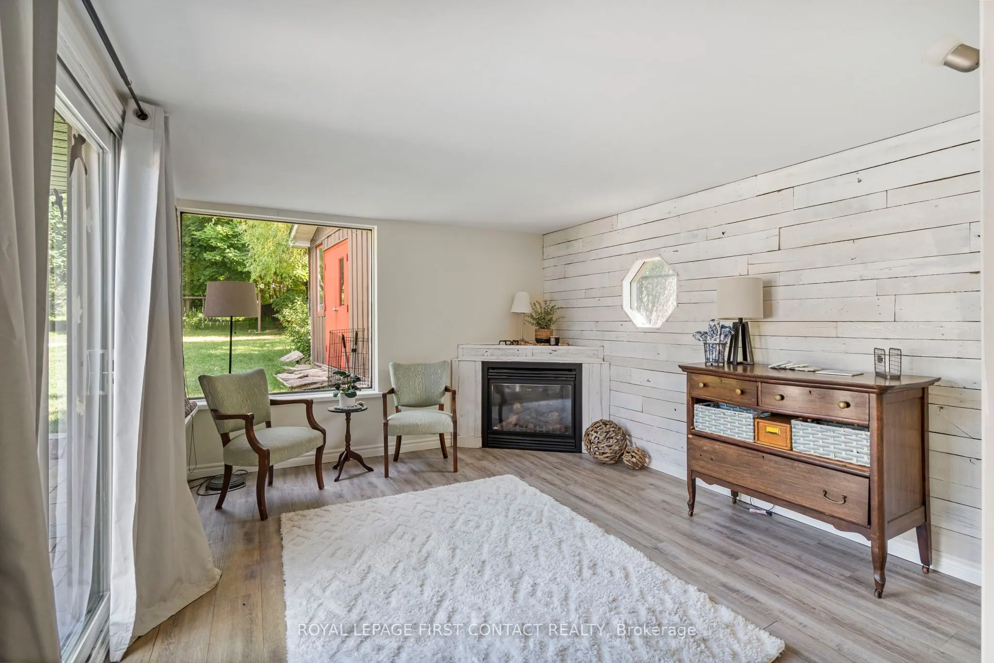 318 Shanty Bay Rd Road