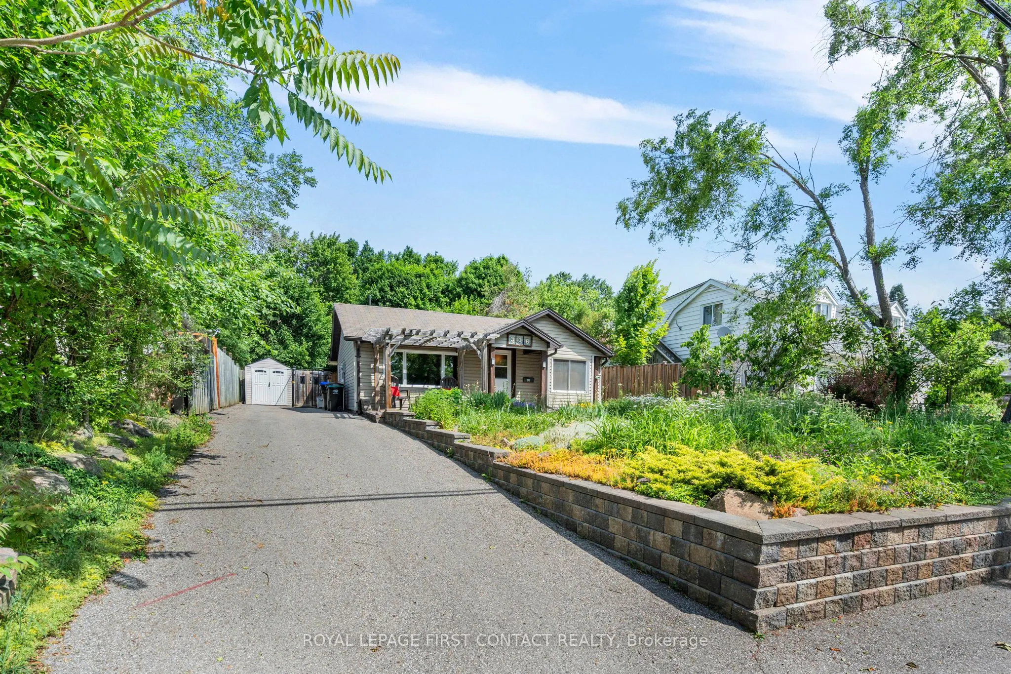 318 Shanty Bay Rd Road