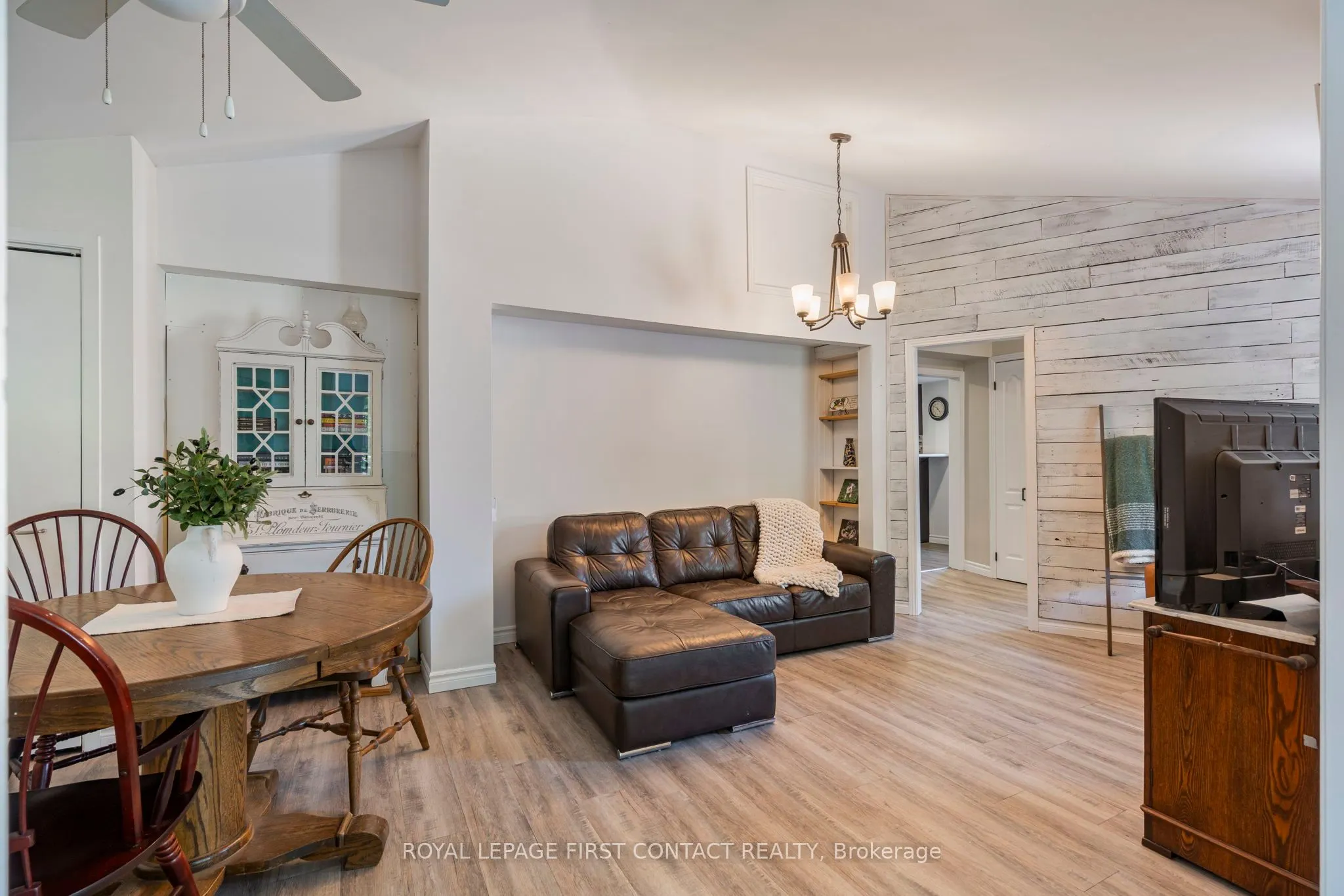 318 Shanty Bay Rd Road