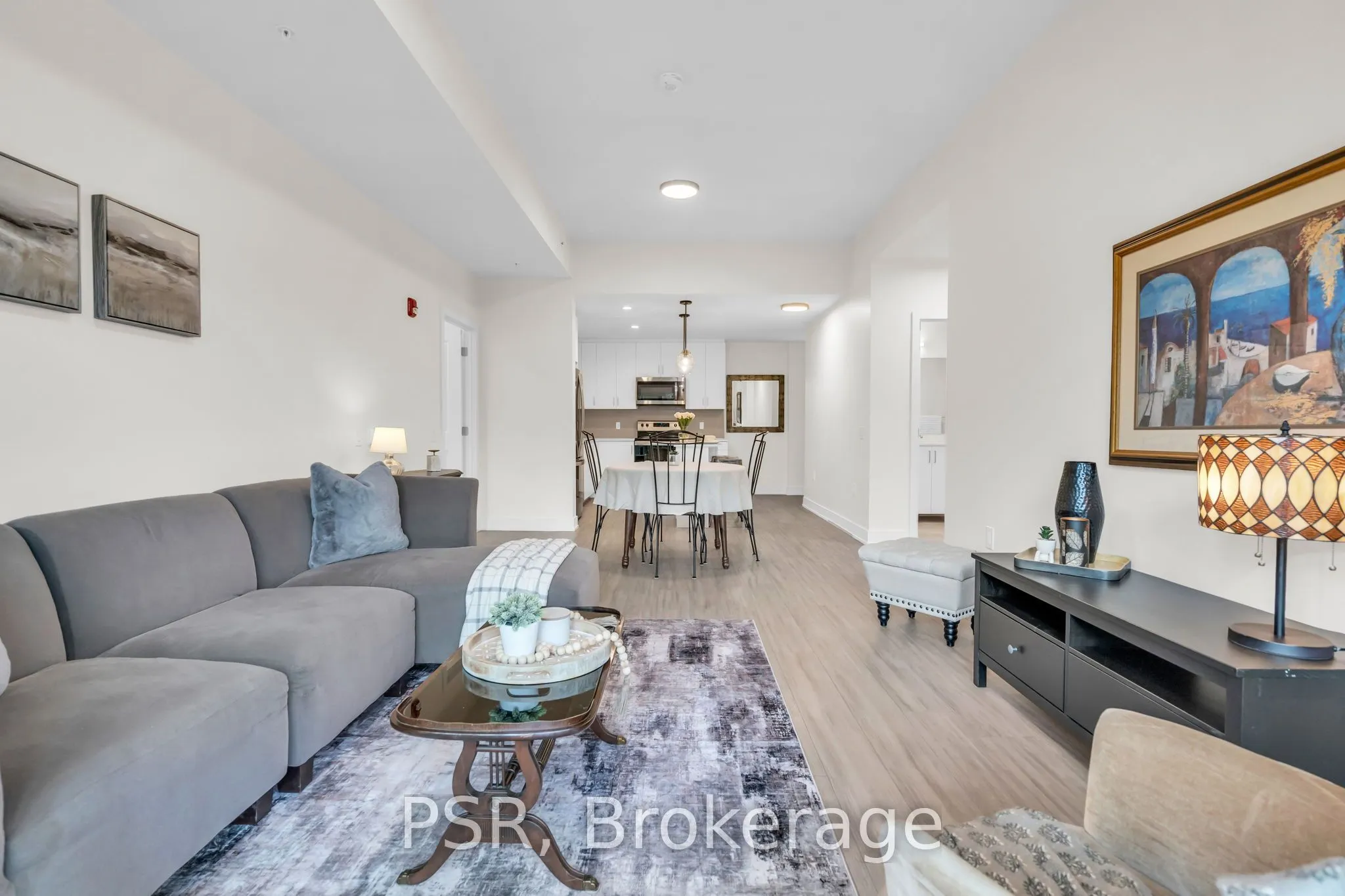 121 Mary Street, #309