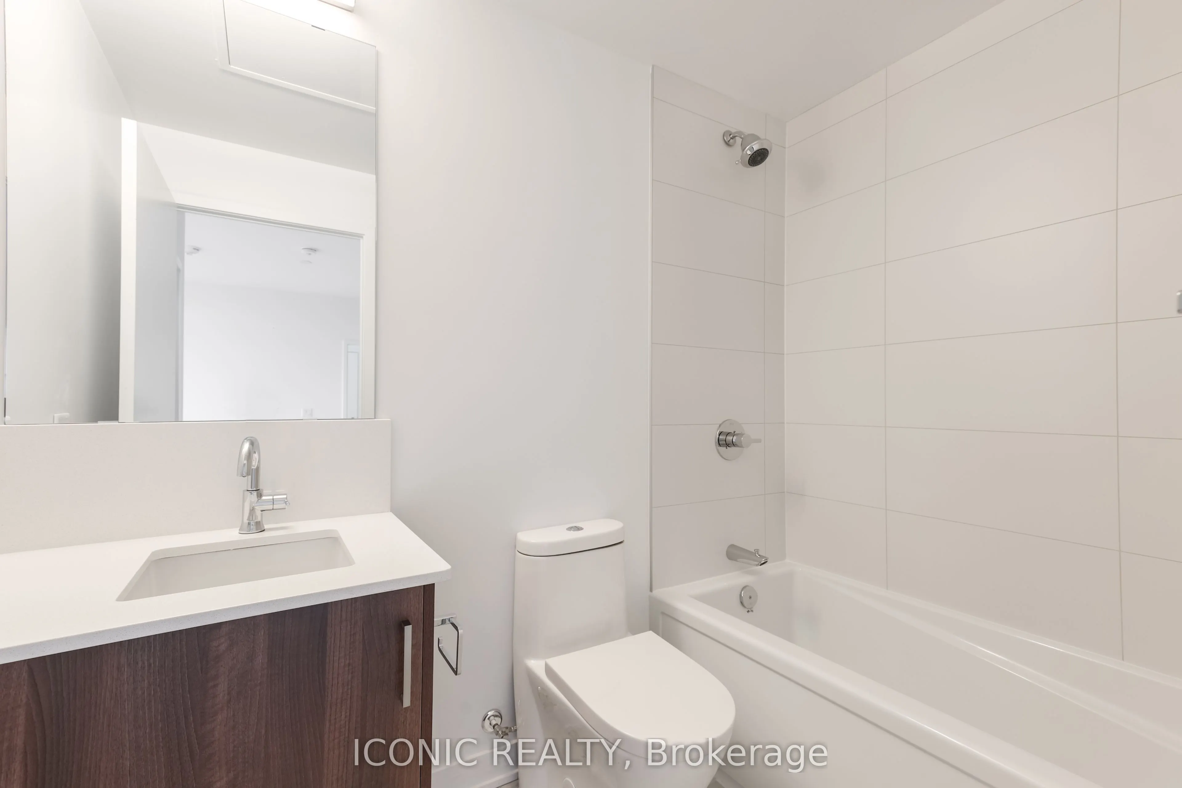 681 Yonge Street, #107