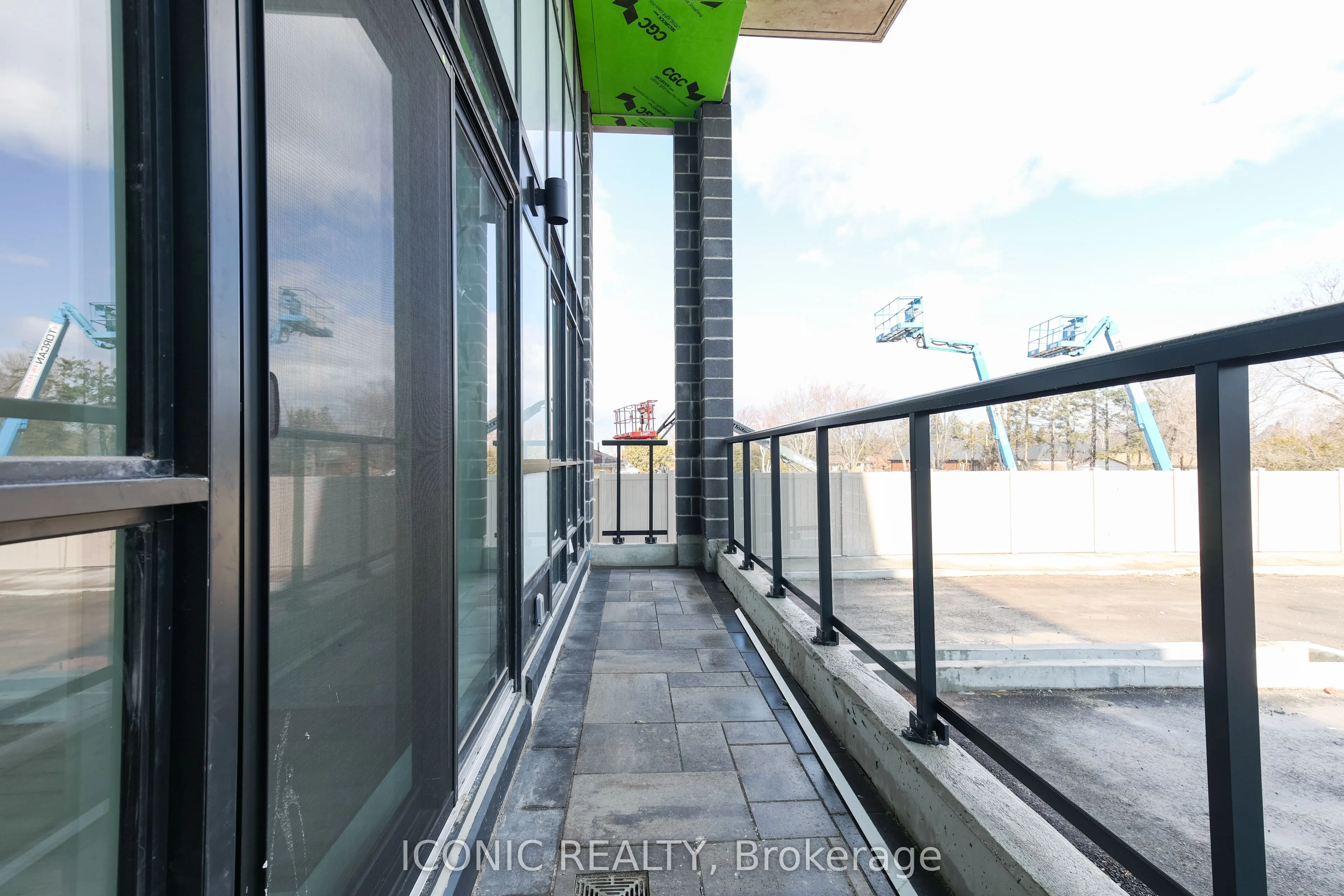 681 Yonge Street, #107