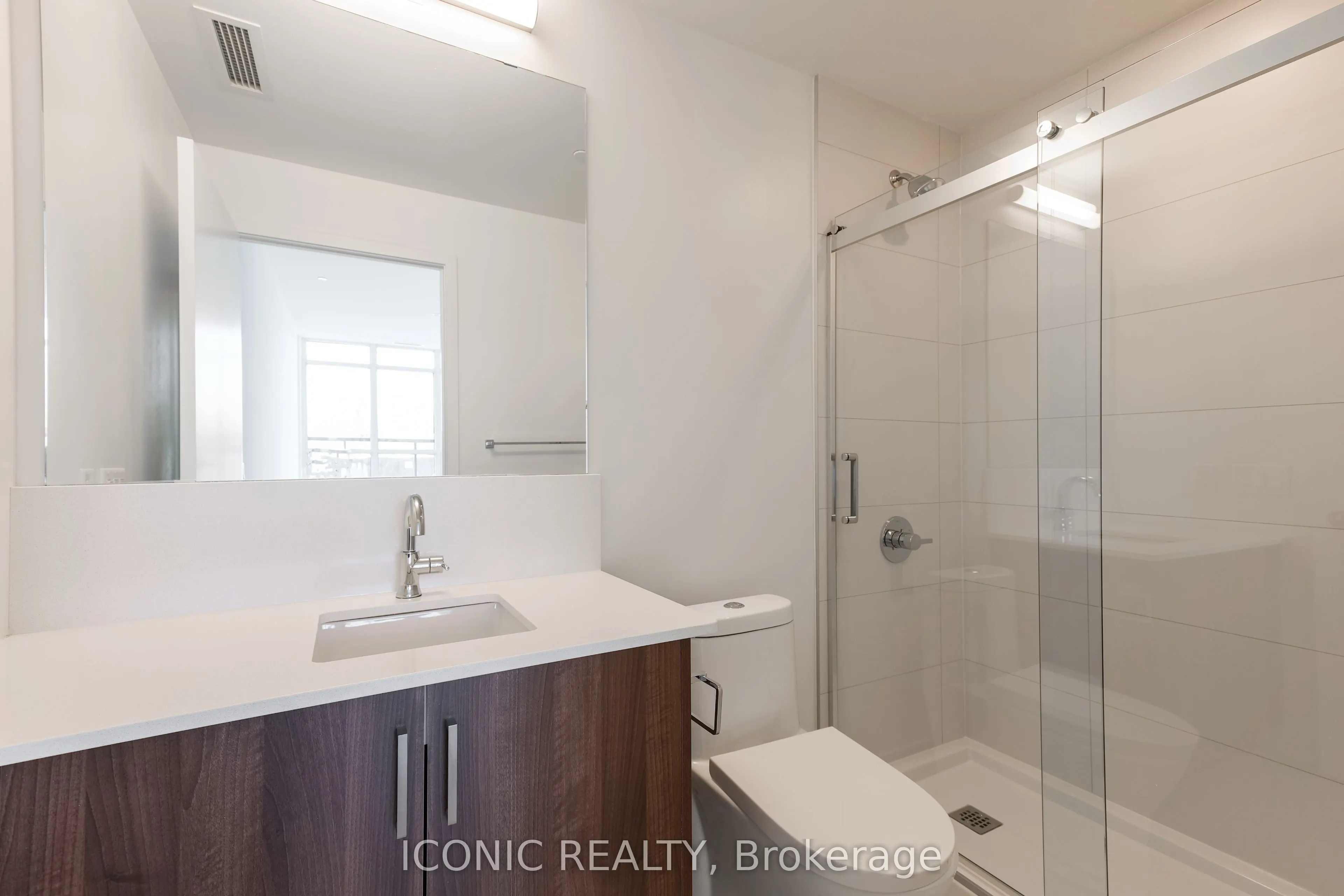 681 Yonge Street, #107