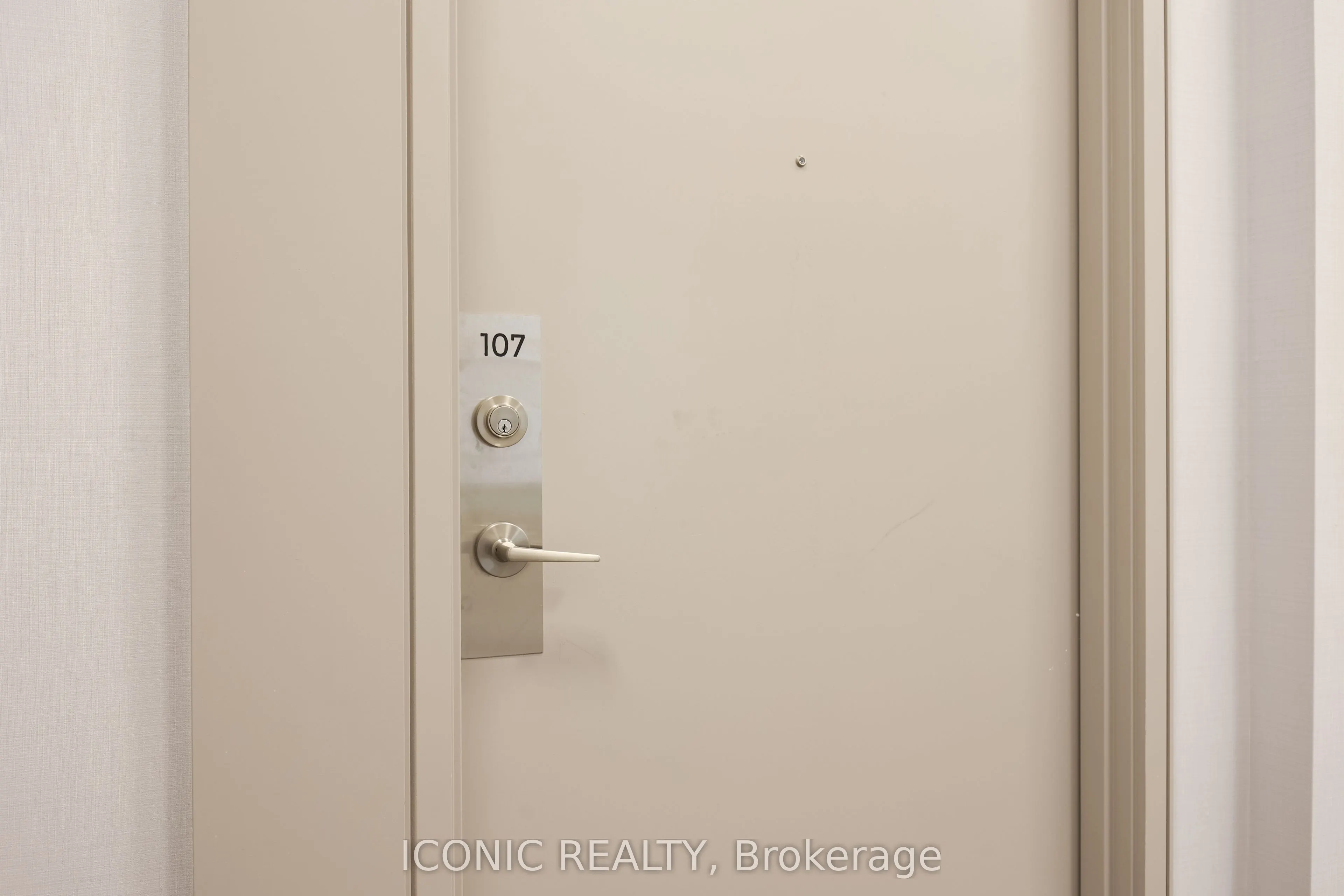 681 Yonge Street, #107