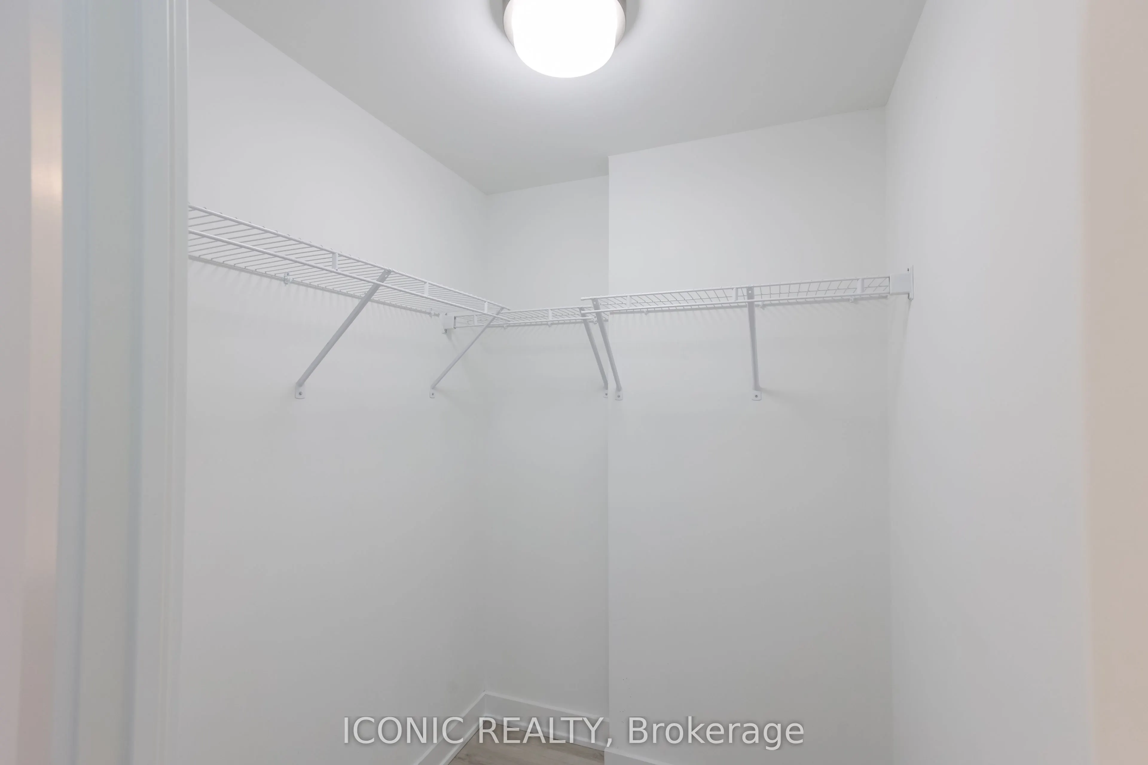 681 Yonge Street, #107