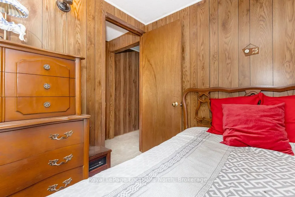 1981 TINY BEACHES Road S