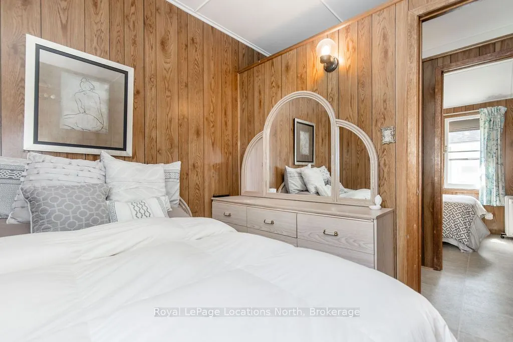 1981 TINY BEACHES Road S