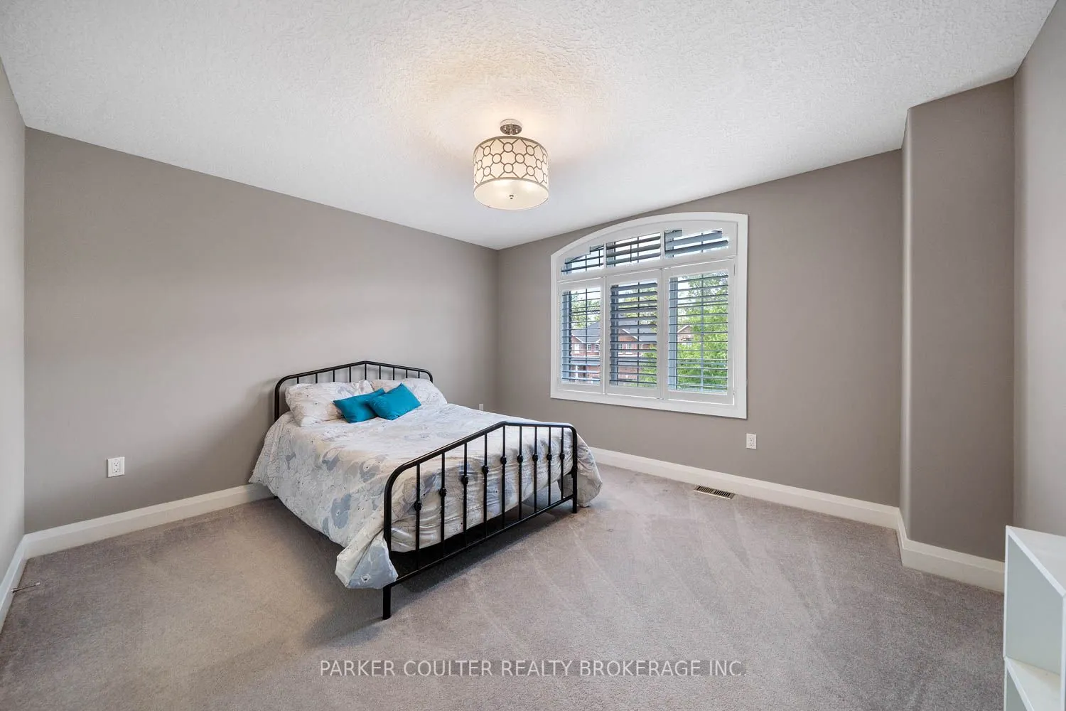 114 Jewel House Lane
