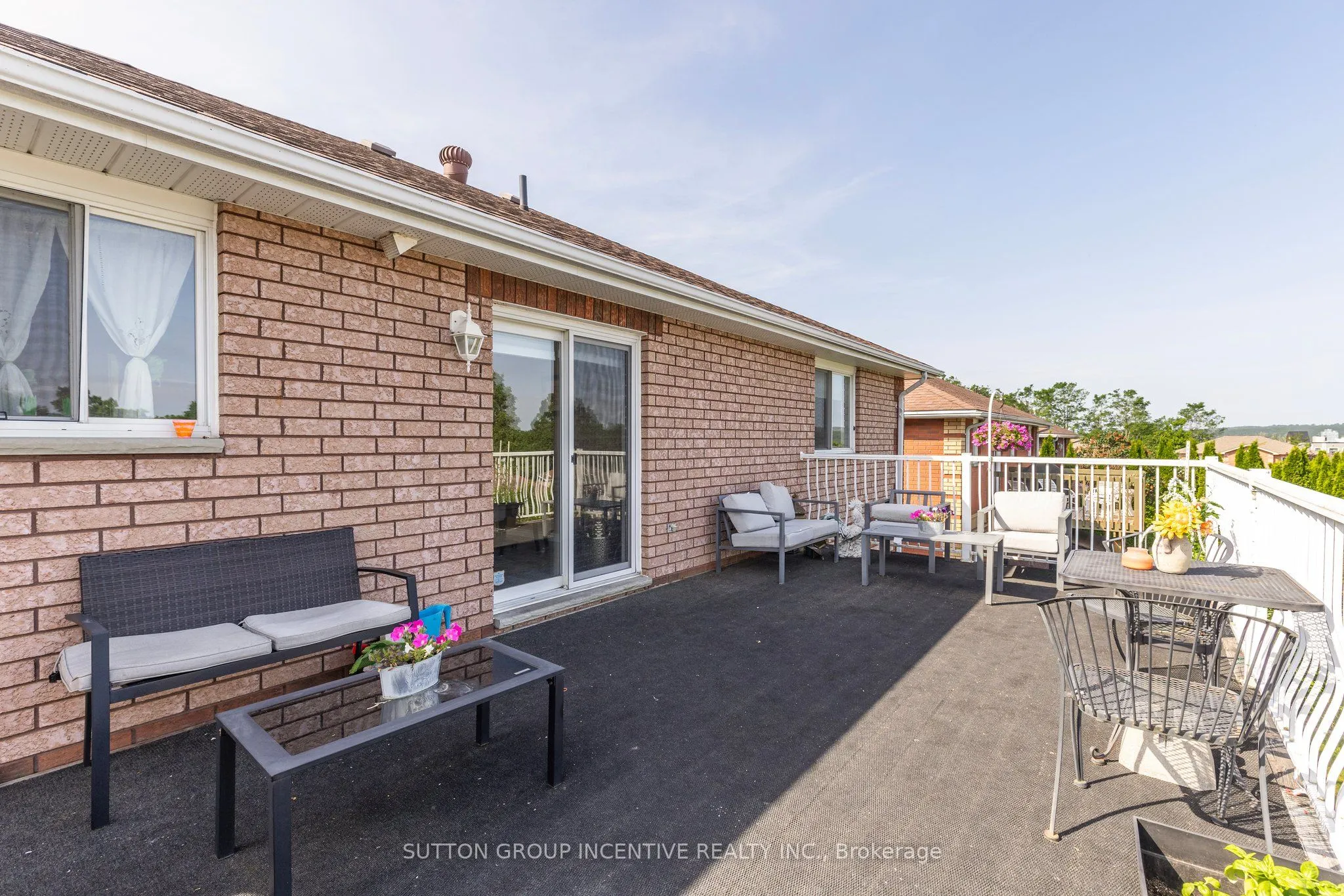 635 Wayne Crescent