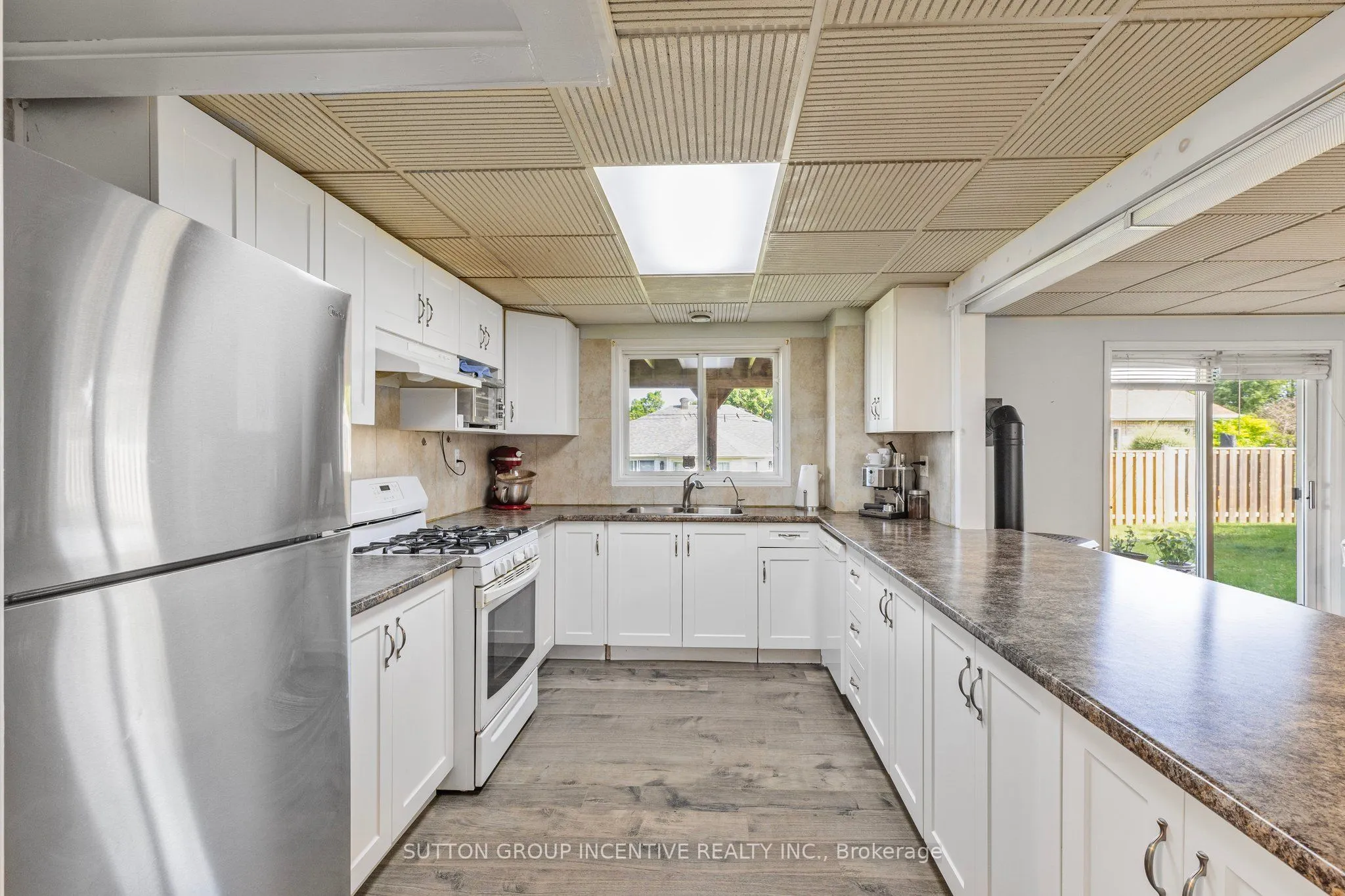 635 Wayne Crescent