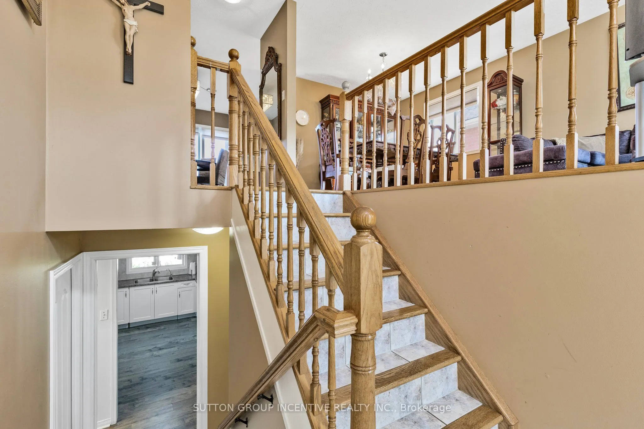 635 Wayne Crescent
