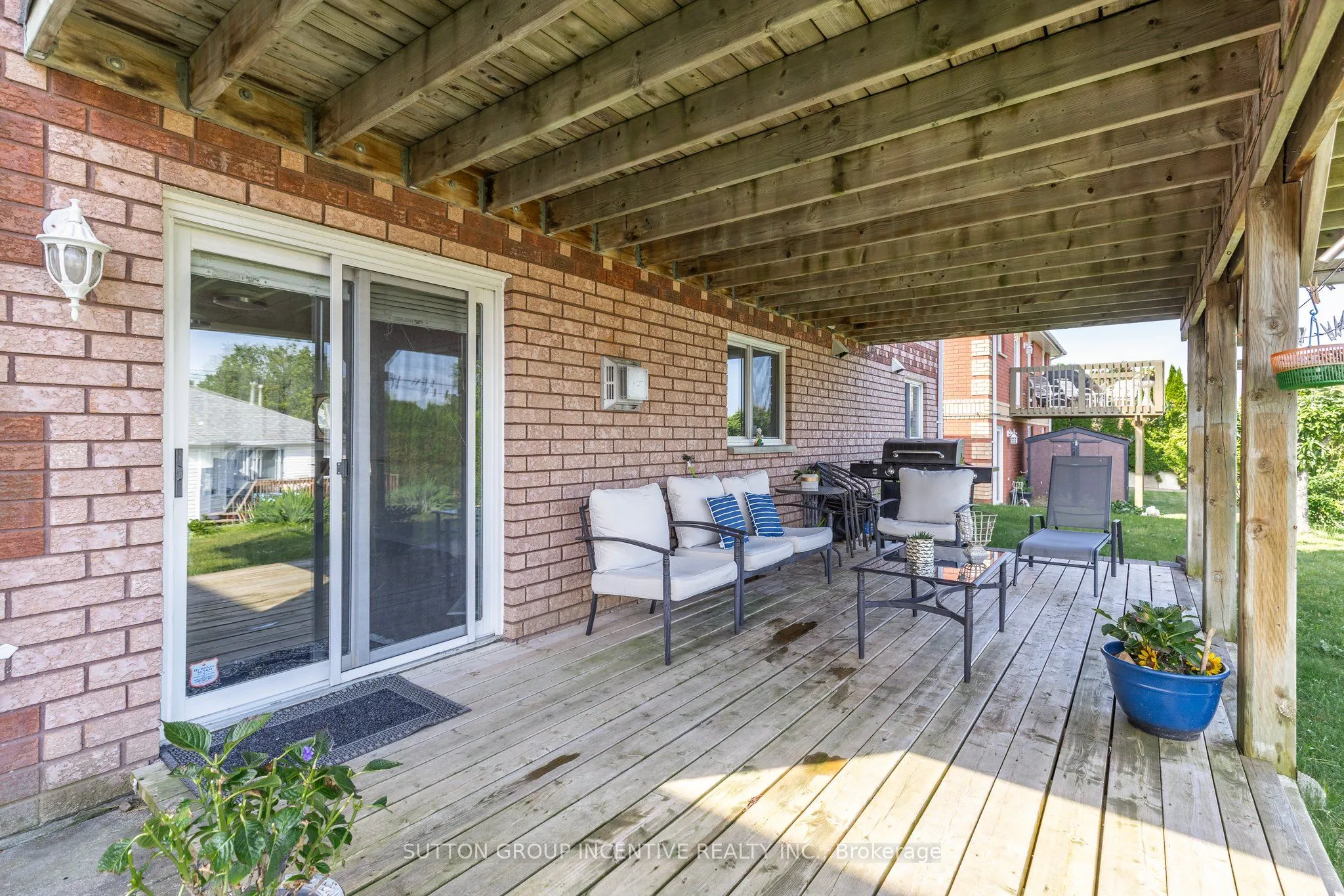 635 Wayne Crescent