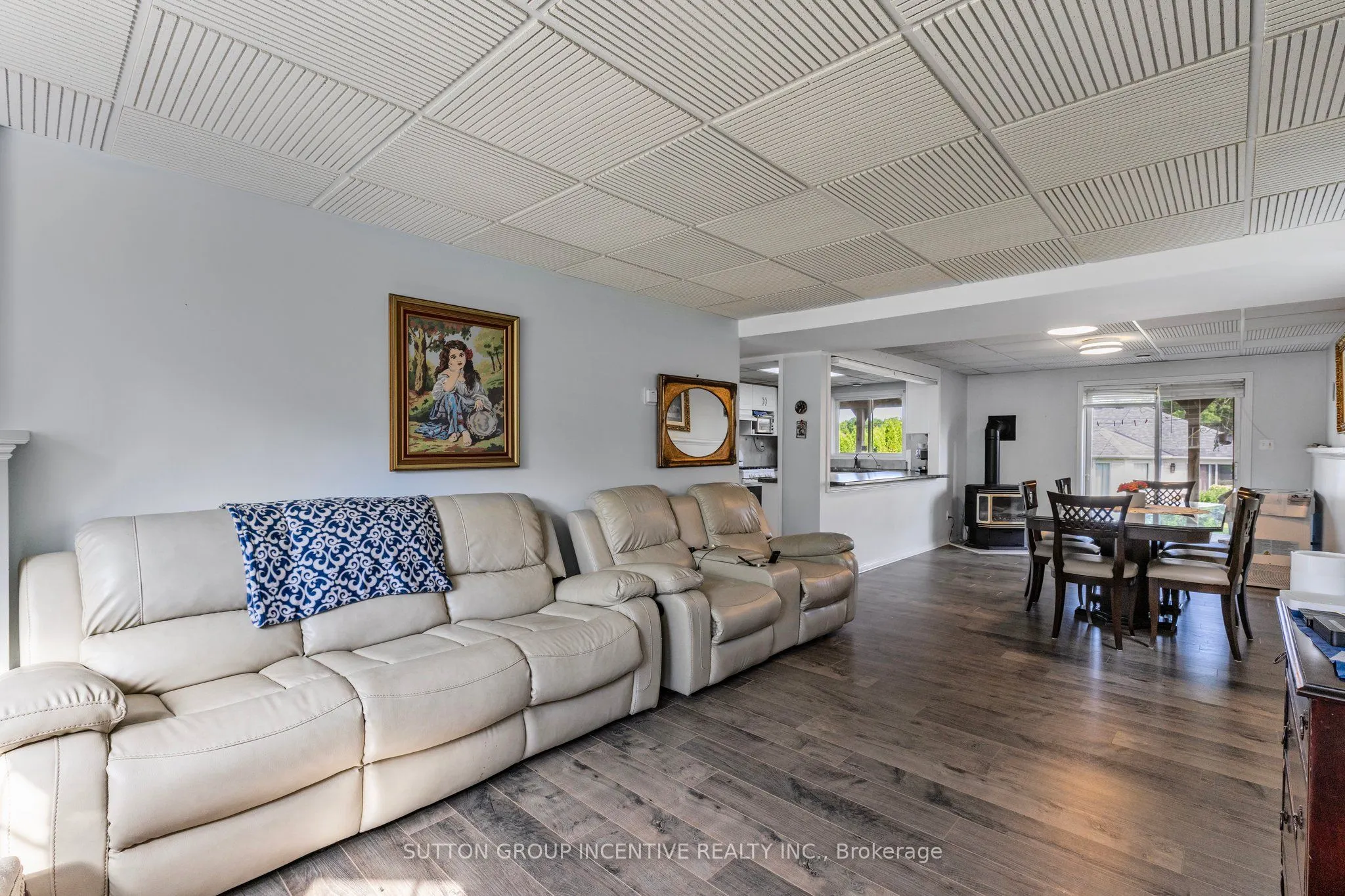 635 Wayne Crescent